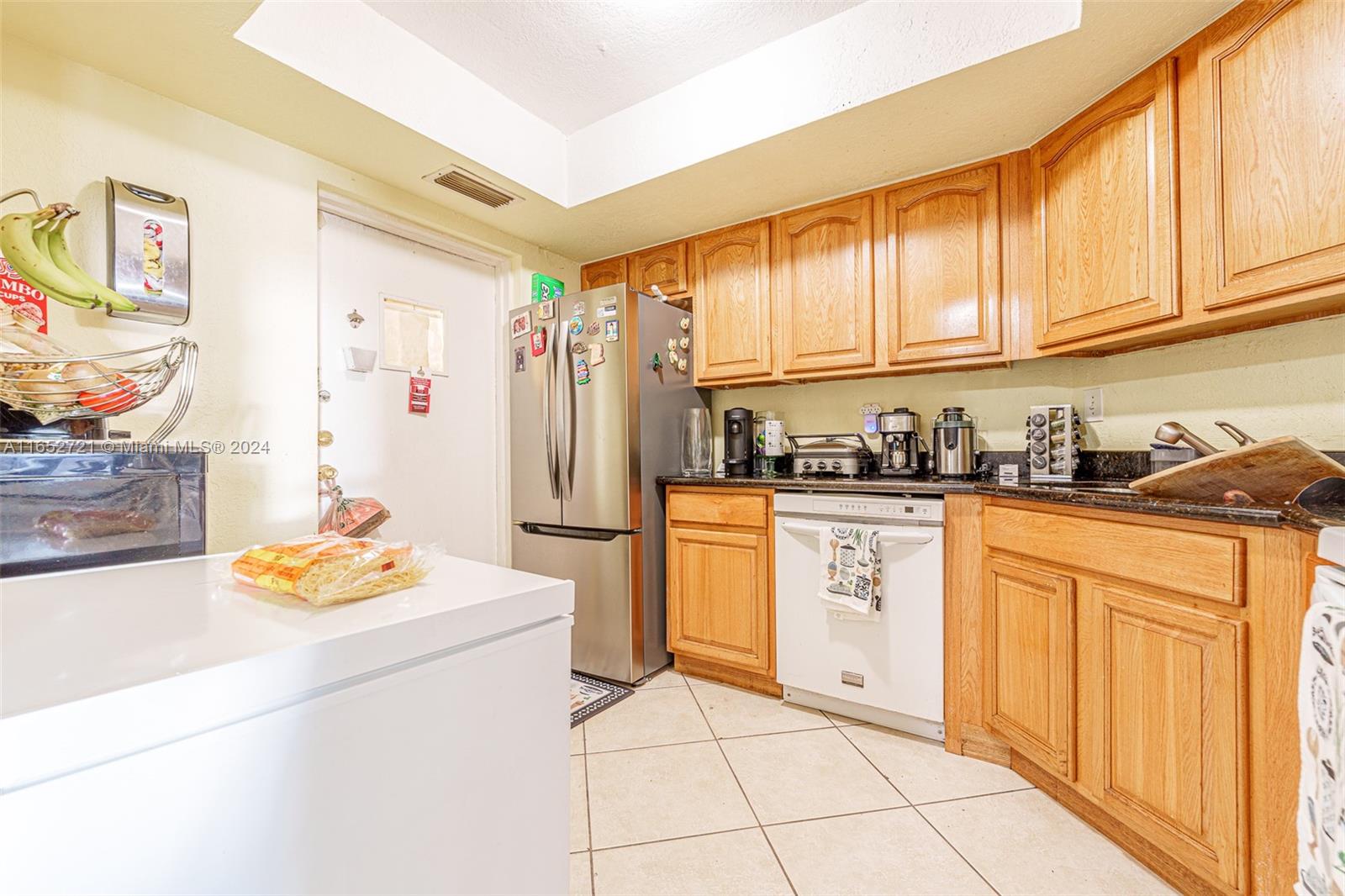 VILLAGE AT DADELAND - Residential Lease