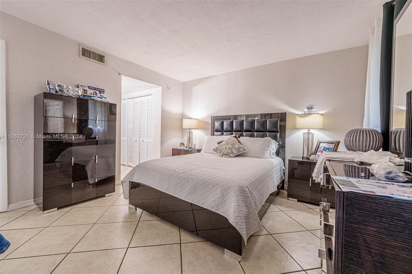 VILLAGE AT DADELAND - Residential Lease