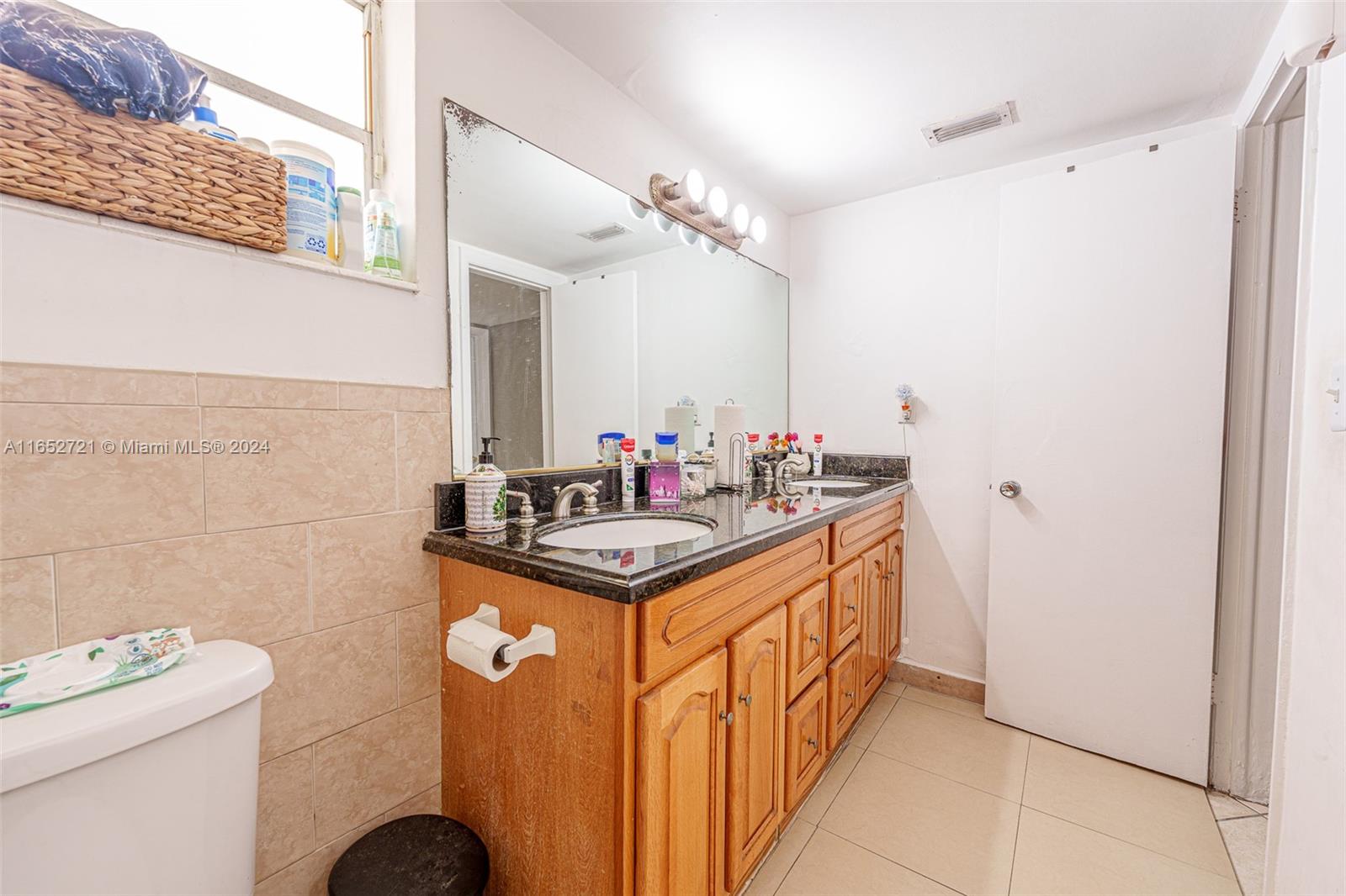 VILLAGE AT DADELAND - Residential Lease