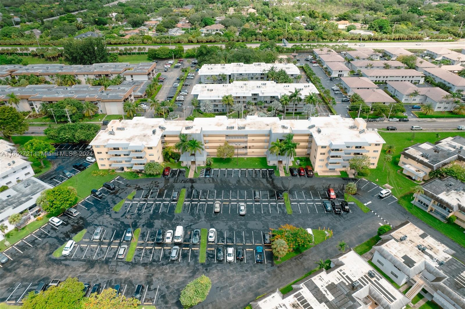 VILLAGE AT DADELAND - Residential Lease
