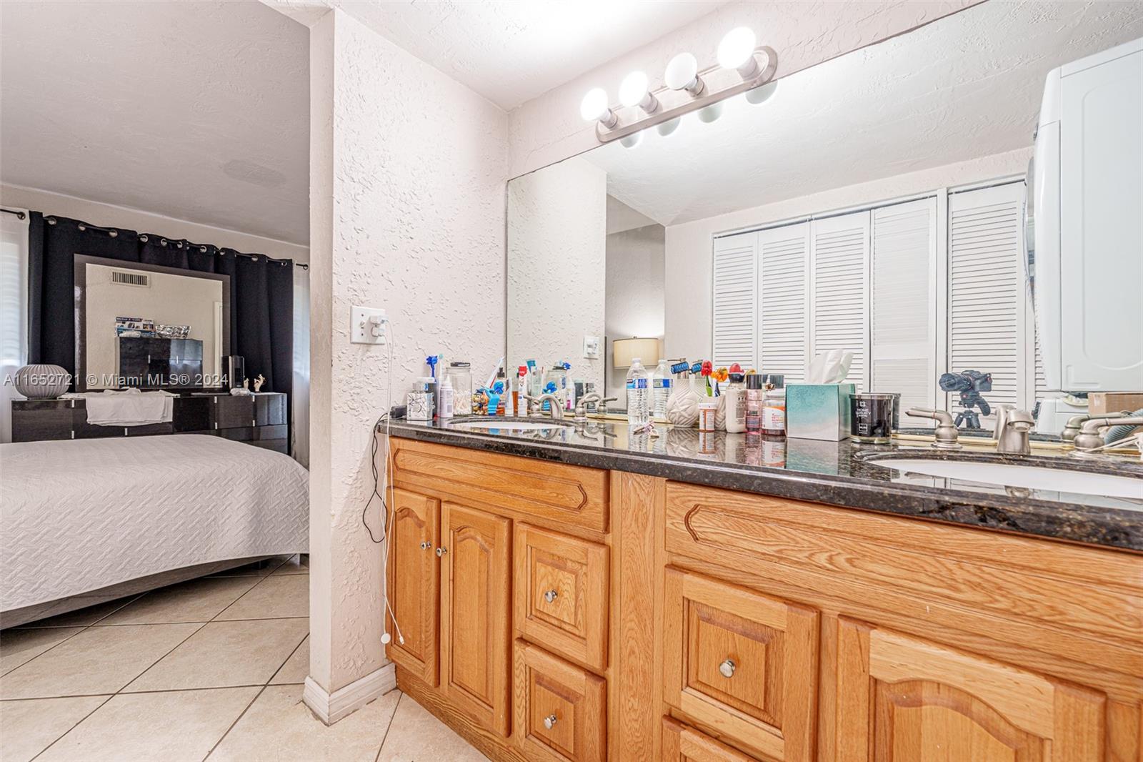 VILLAGE AT DADELAND - Residential Lease