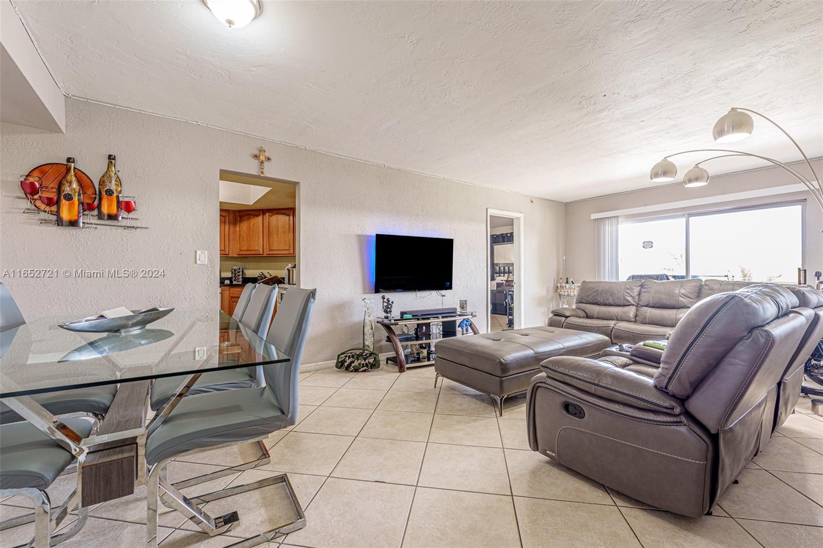 VILLAGE AT DADELAND - Residential Lease
