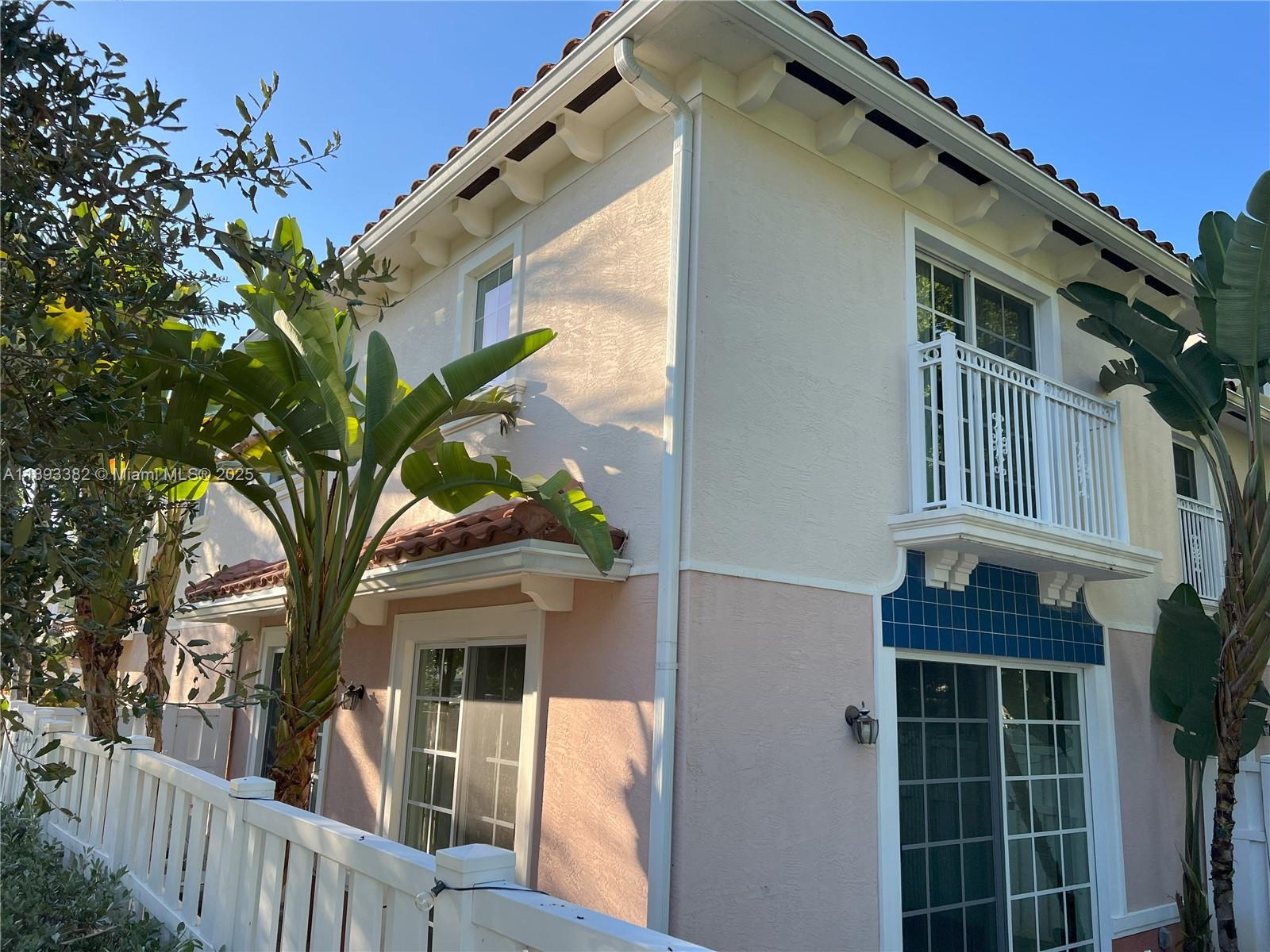 Santa Barbara Villas - Residential