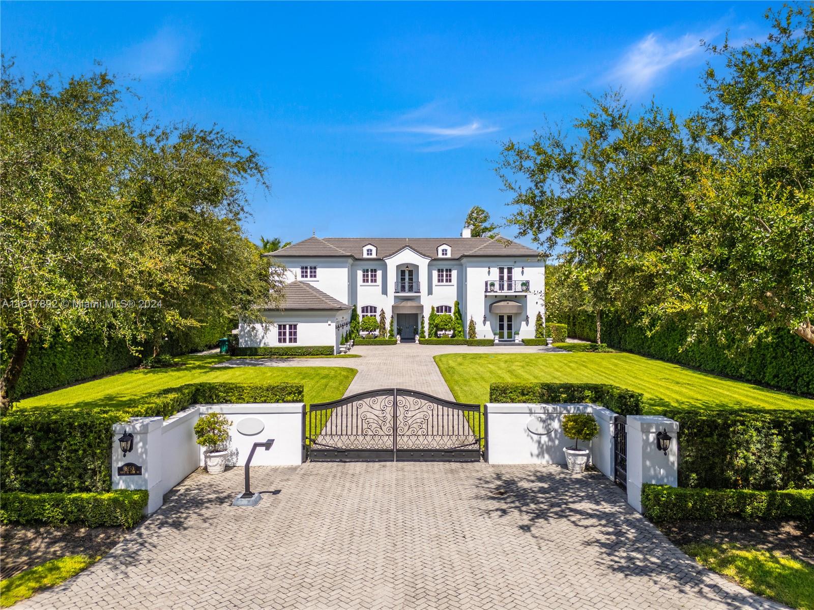 PONCE GATE - Residential
