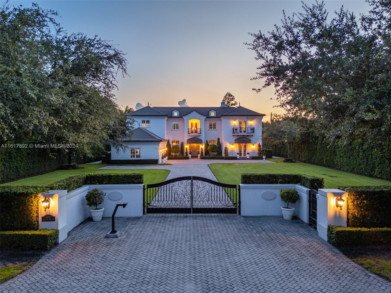 PONCE GATE - Residential