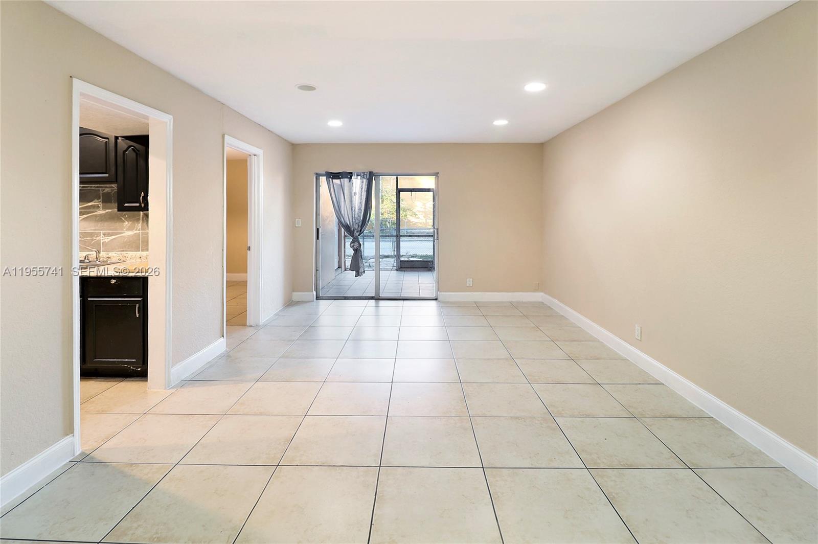 SUNRISE TOWNE PREFERRED 4 - Residential