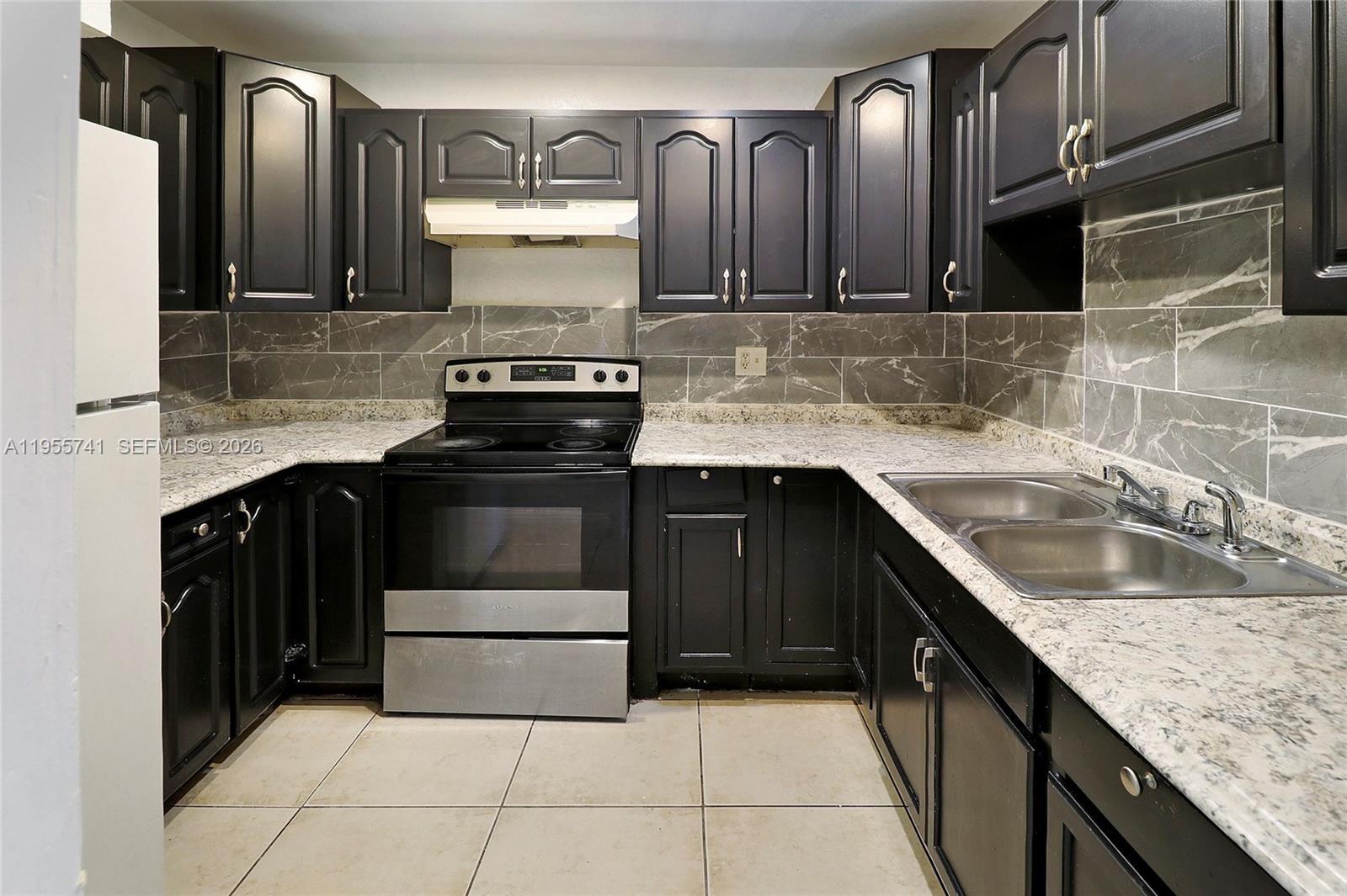 Excellent investor opportunity • The property is rented for $2,900/month (renewal date: February 28th, 2027) • Potential rent with government subsidy is $4,313 USD • AC unit 2025 • Well-laid-out 5-bedroom, 2.5-bath townhouse offering 1,520 SqFt, located in Sunrise Towne Preferred Association • The floor plan includes two bedrooms on the first level and three bedrooms upstairs • The primary suite is generously sized and features two walk-in closets • Association requires a minimum 680 credit score for at least one buyer • Current COA (Condominium Owners Association) fee is $375 per month • The association does not carry a master insurance policy and is in the process of transitioning from COA to HOA (Home Owners Association) • New roofs are scheduled to be installed, with the future HOA fee estimated at approximately $70 per month • Current management company available for seamless transition • Please do not disturb tenant or knock on the door! • Video Tour is available
