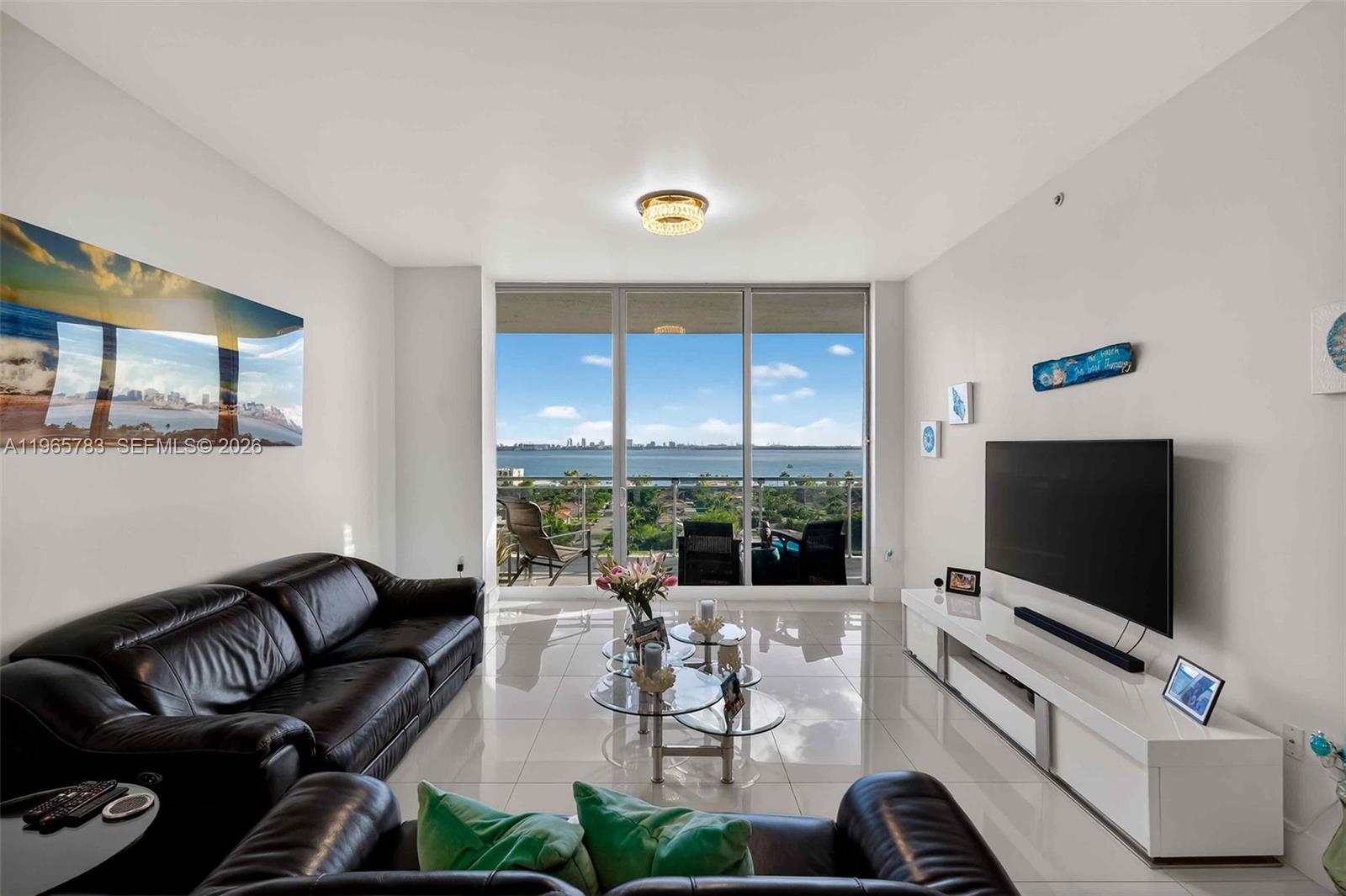 THE LEXI CONDO - Residential