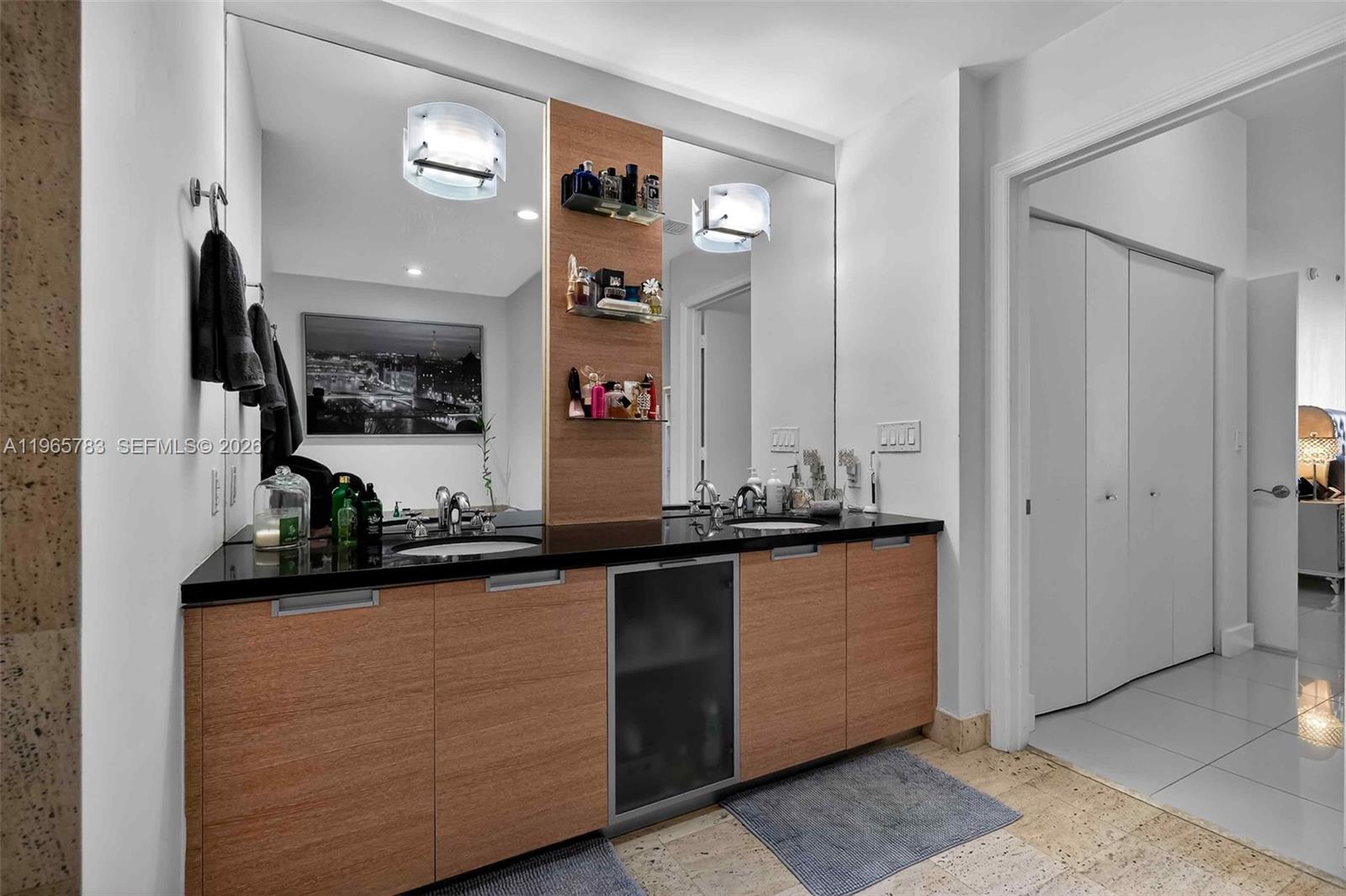 THE LEXI CONDO - Residential