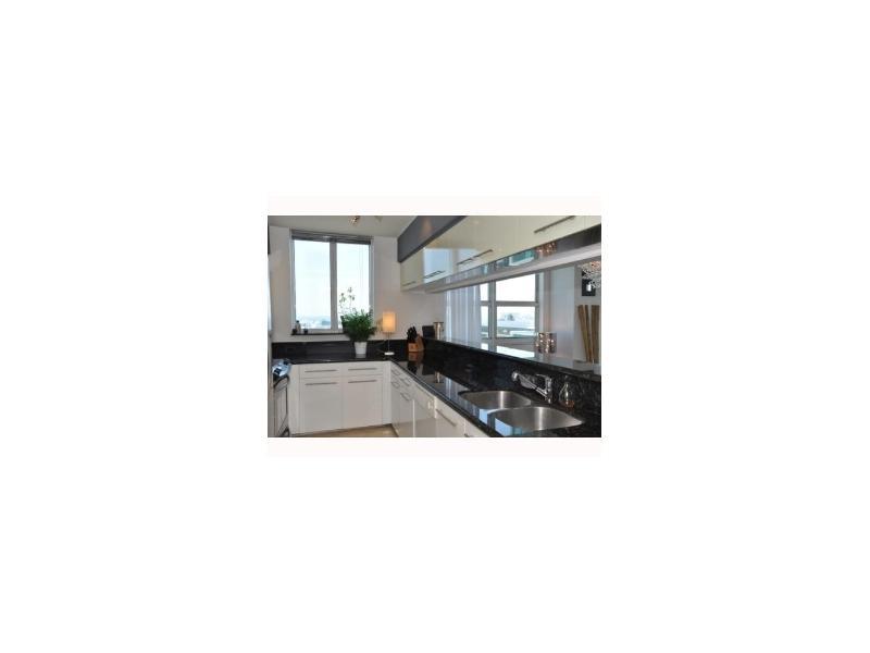 THE FLORIDIAN CONDO - Residential Lease