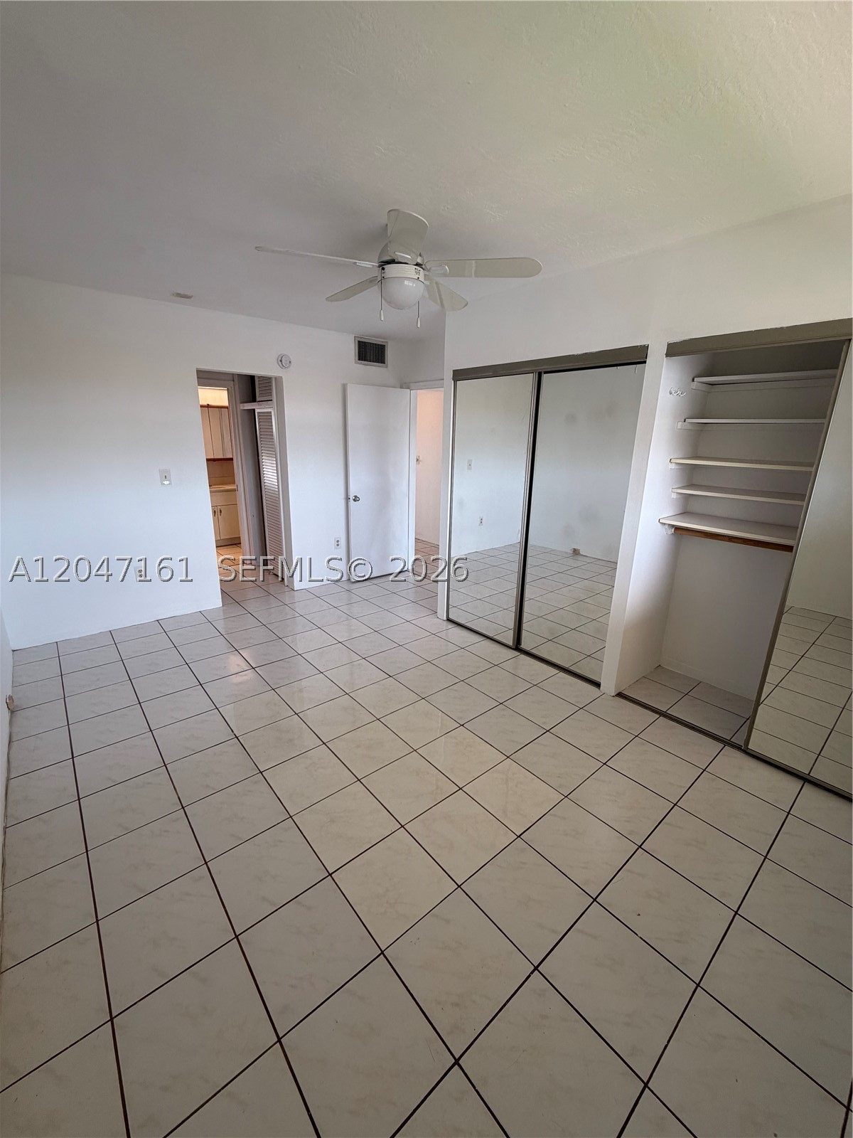 BISCAYNE LAKE GDN BLDG B - Residential Lease