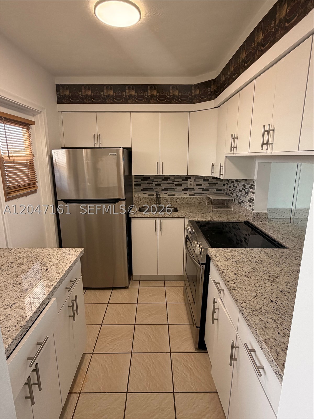 Beautiful 1 bed 1 bath in Aventura, Near shops and restaurants. BEAUTIFUL view to the lagoon and completely updated with tile floors throughout and a screened balcony. Community pool and laundry. The community has security patrol and Aventura Shuttle Service. Max 2 people per unit . 1 parking space.