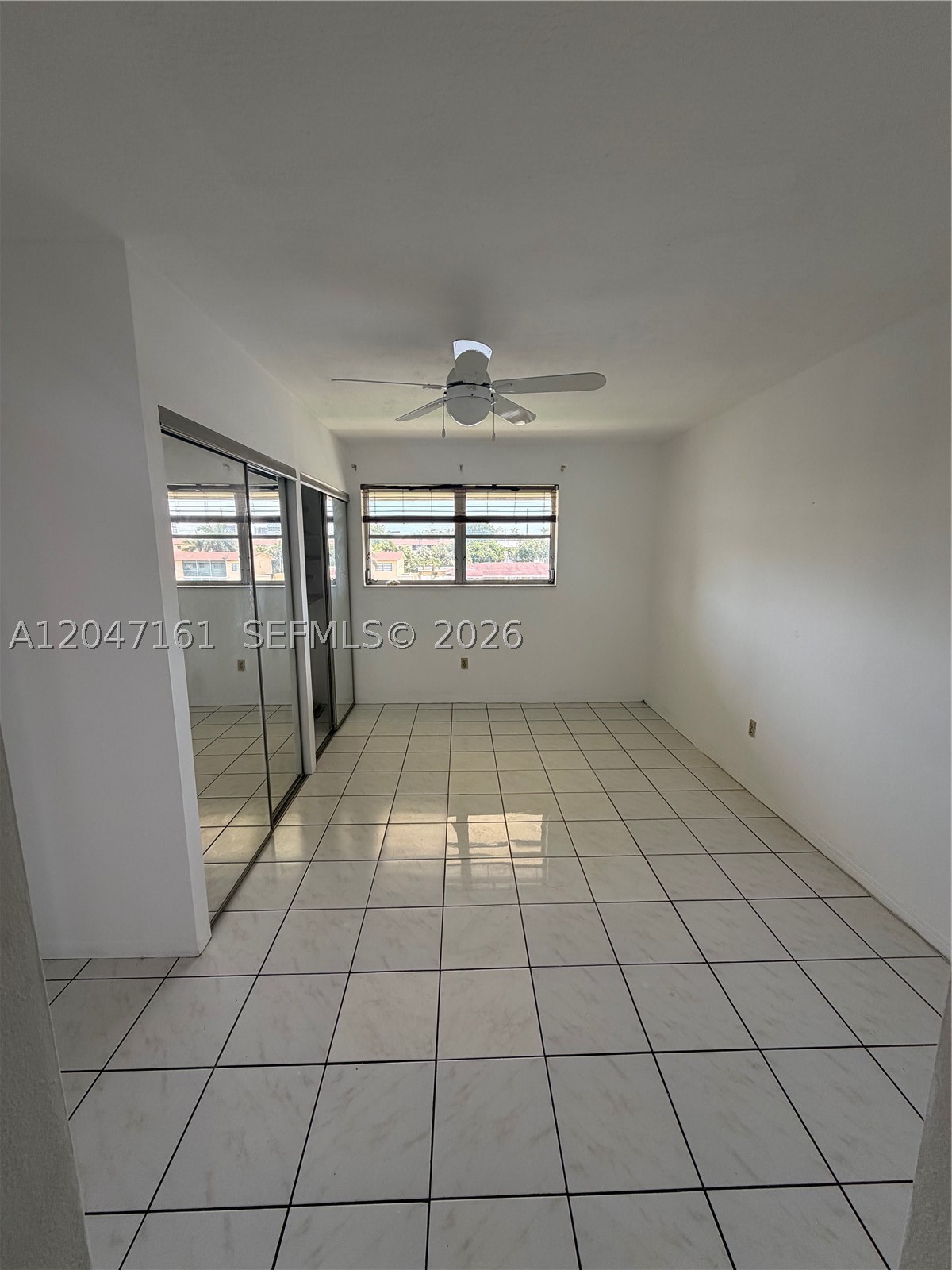 BISCAYNE LAKE GDN BLDG B - Residential Lease