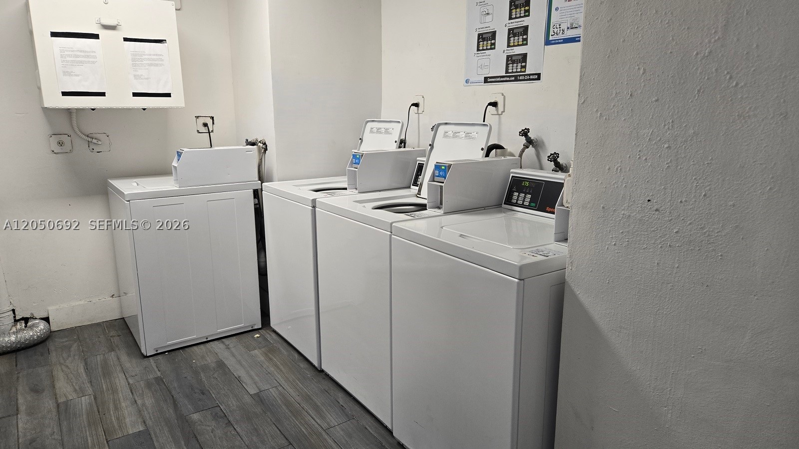 AGUA DULCE CONDO - Residential Lease