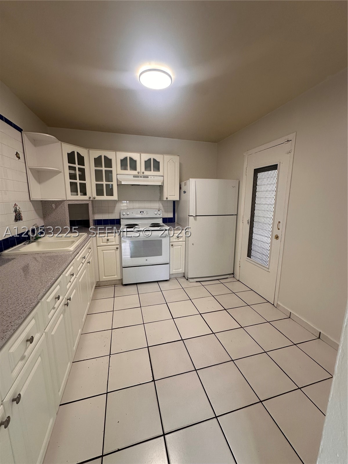 LAKEVIEW GARDENS CONDO - Residential