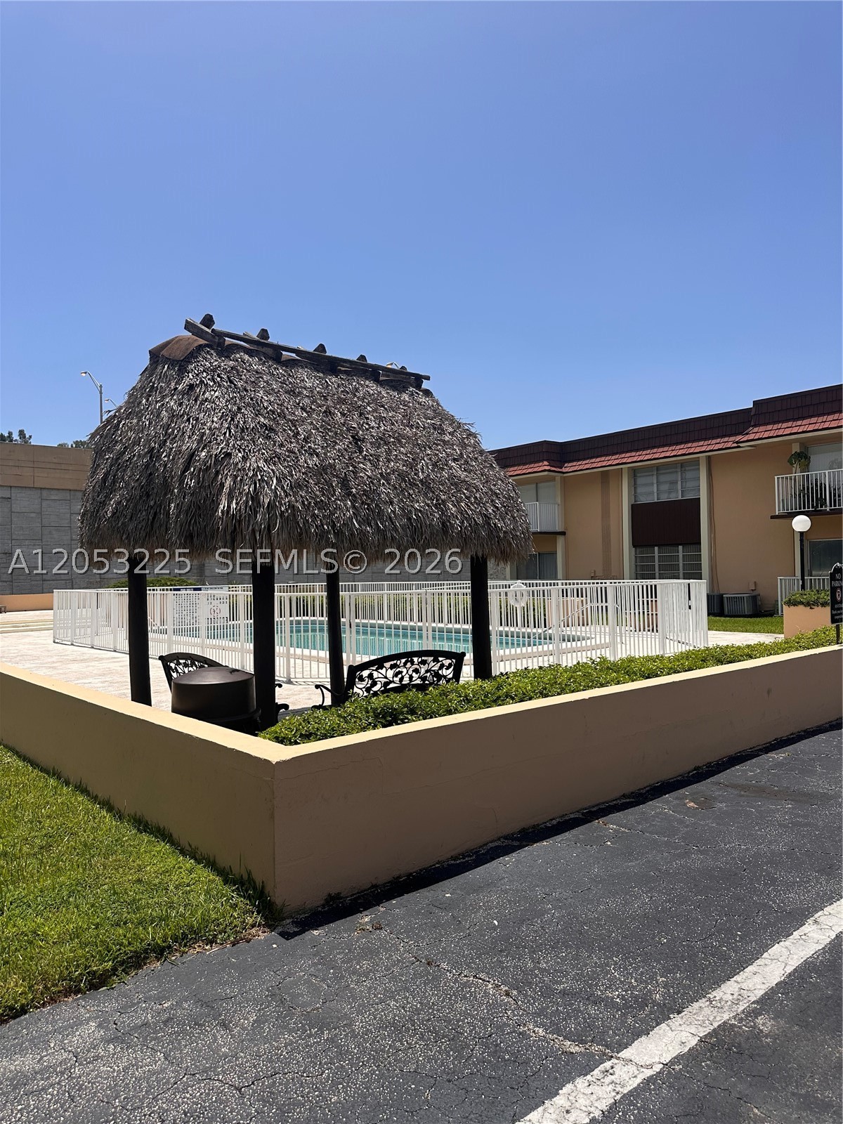LAKEVIEW GARDENS CONDO - Residential