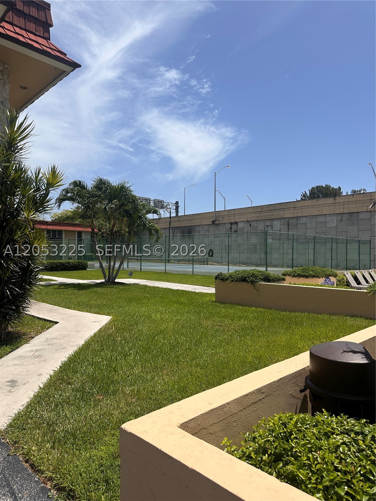 LAKEVIEW GARDENS CONDO - Residential