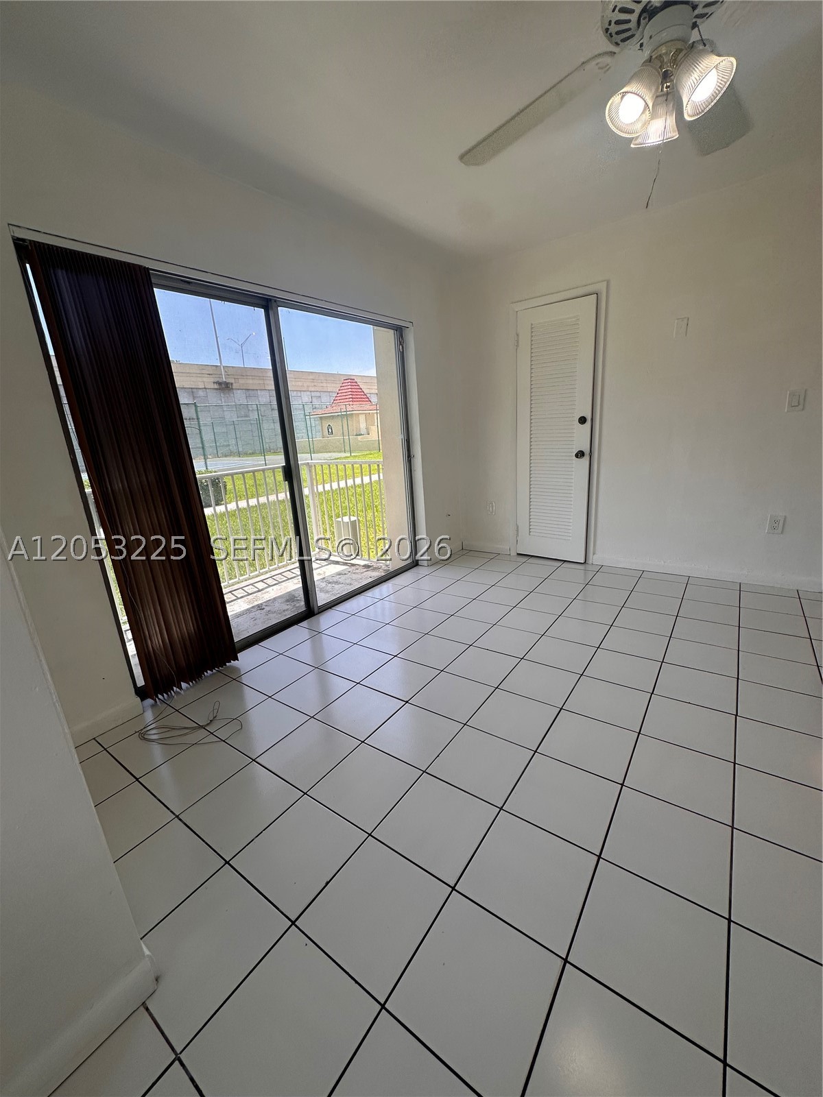 LAKEVIEW GARDENS CONDO - Residential