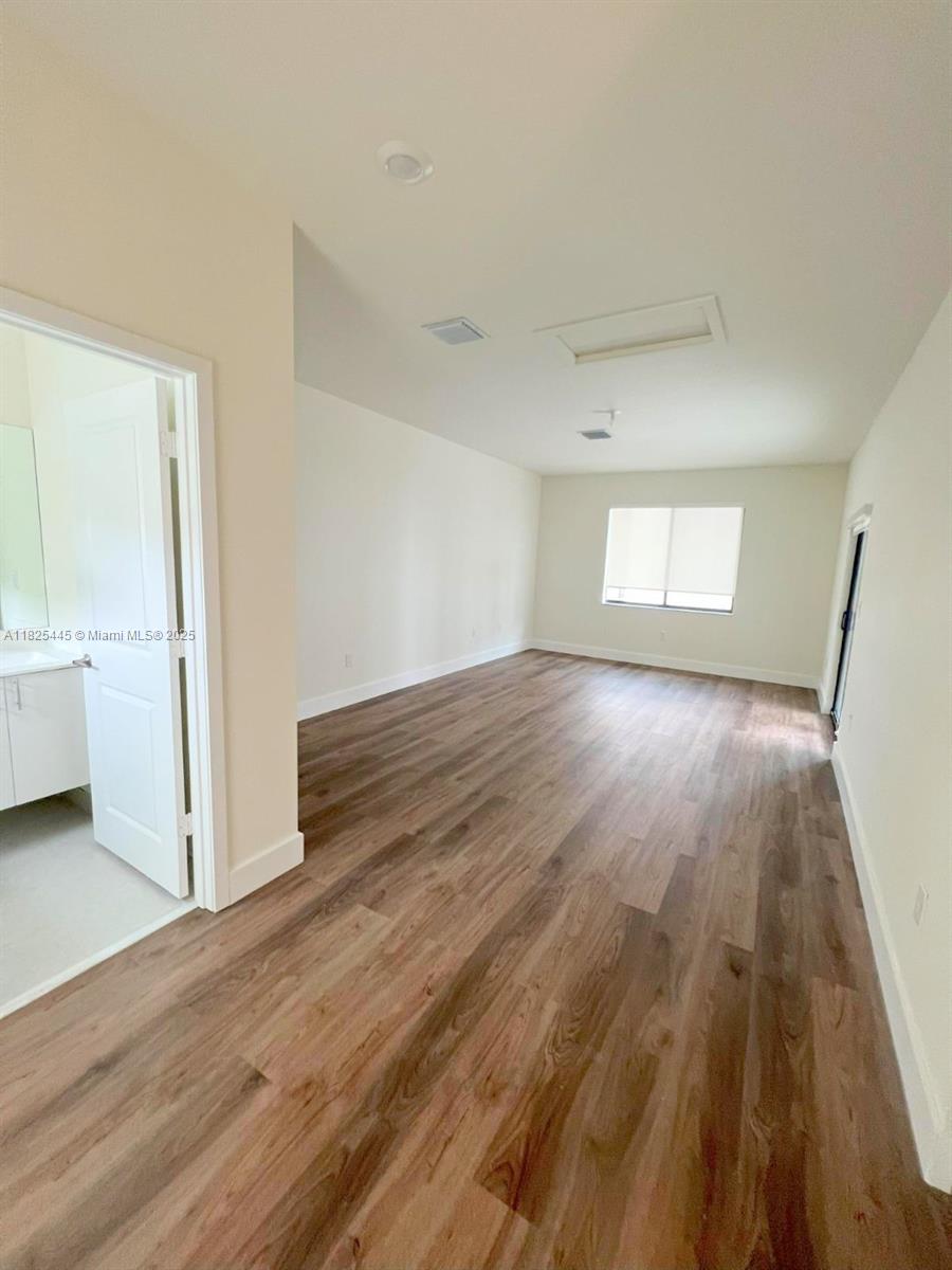 DOWNTOWN DORAL SOUTH PHAS - Residential