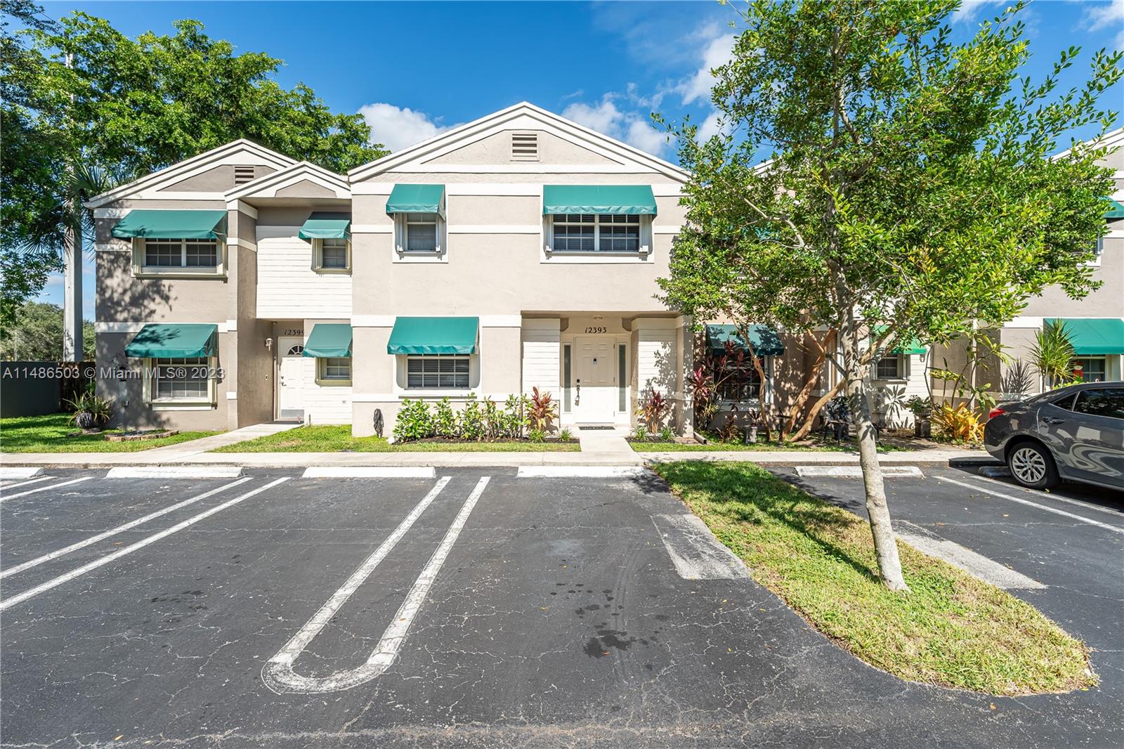 FLAMINGO GARDENS PHASE FO - Residential Lease