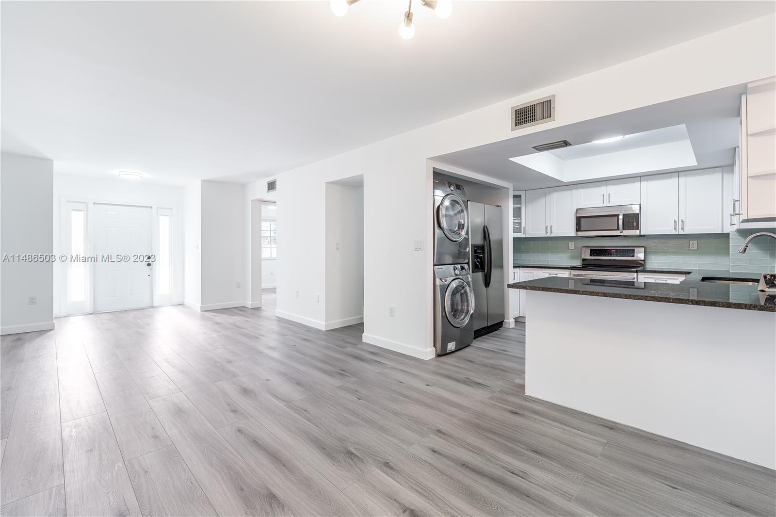 FLAMINGO GARDENS PHASE FO - Residential Lease