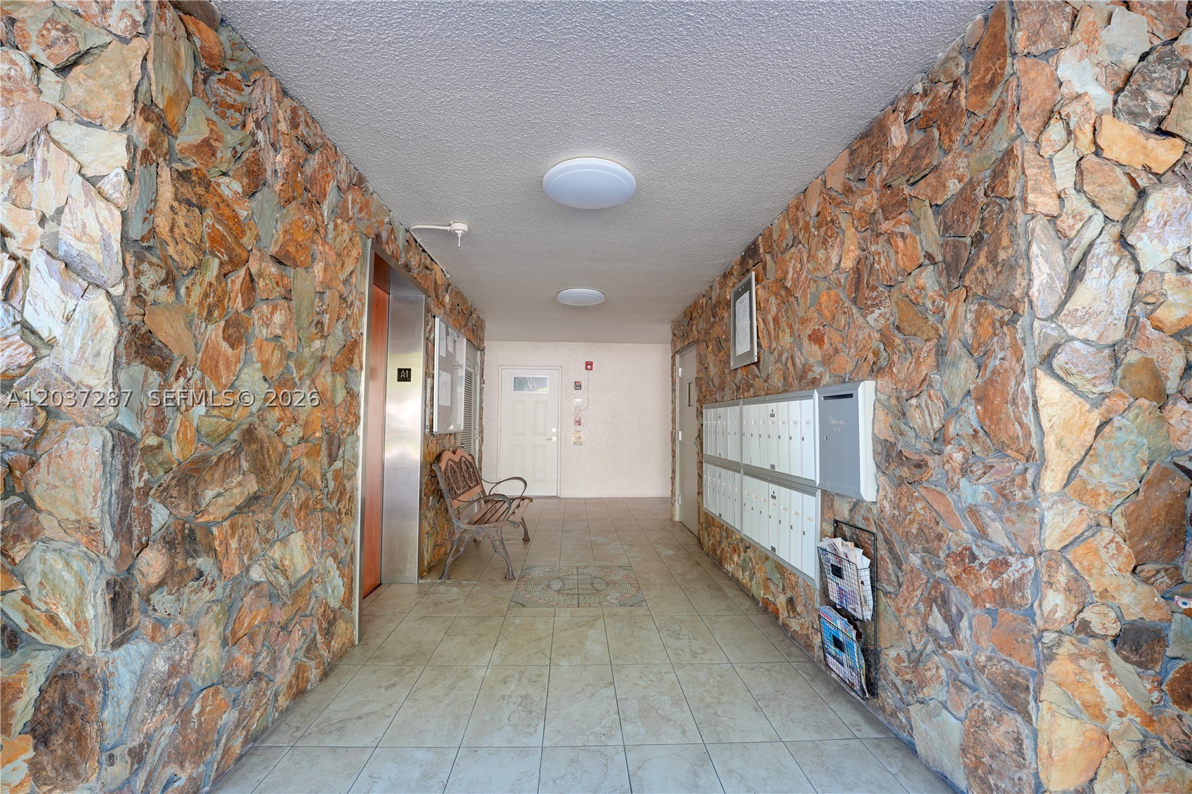 MEADOWBROOK LAKES CONDO - Residential