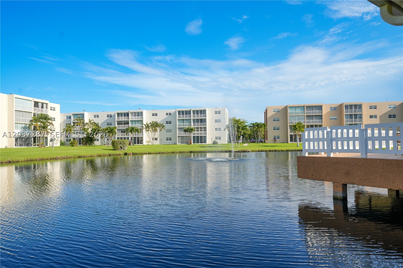 MEADOWBROOK LAKES CONDO - Residential