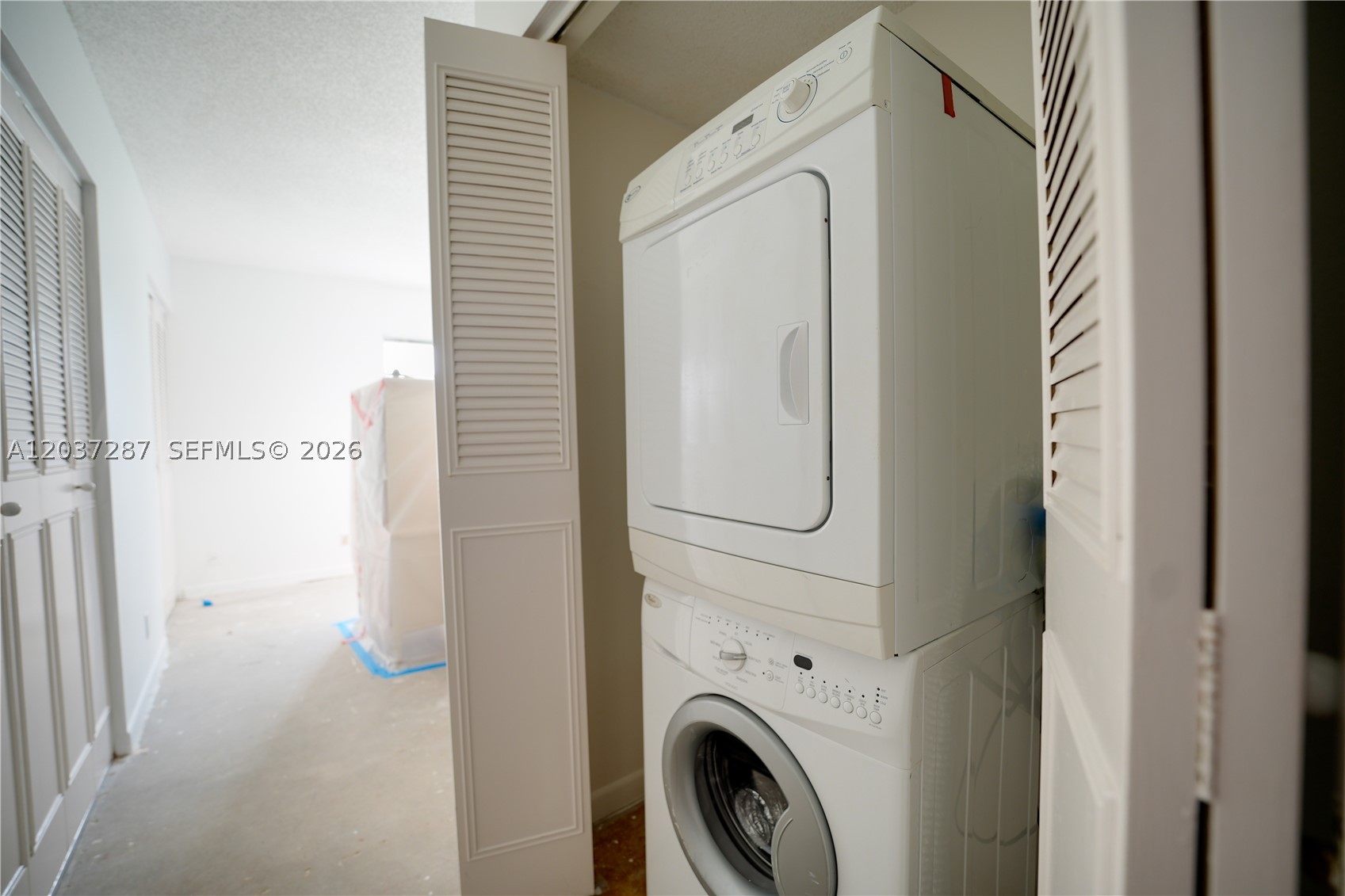 MEADOWBROOK LAKES CONDO - Residential