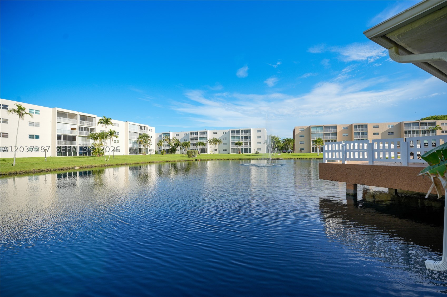 MEADOWBROOK LAKES CONDO - Residential
