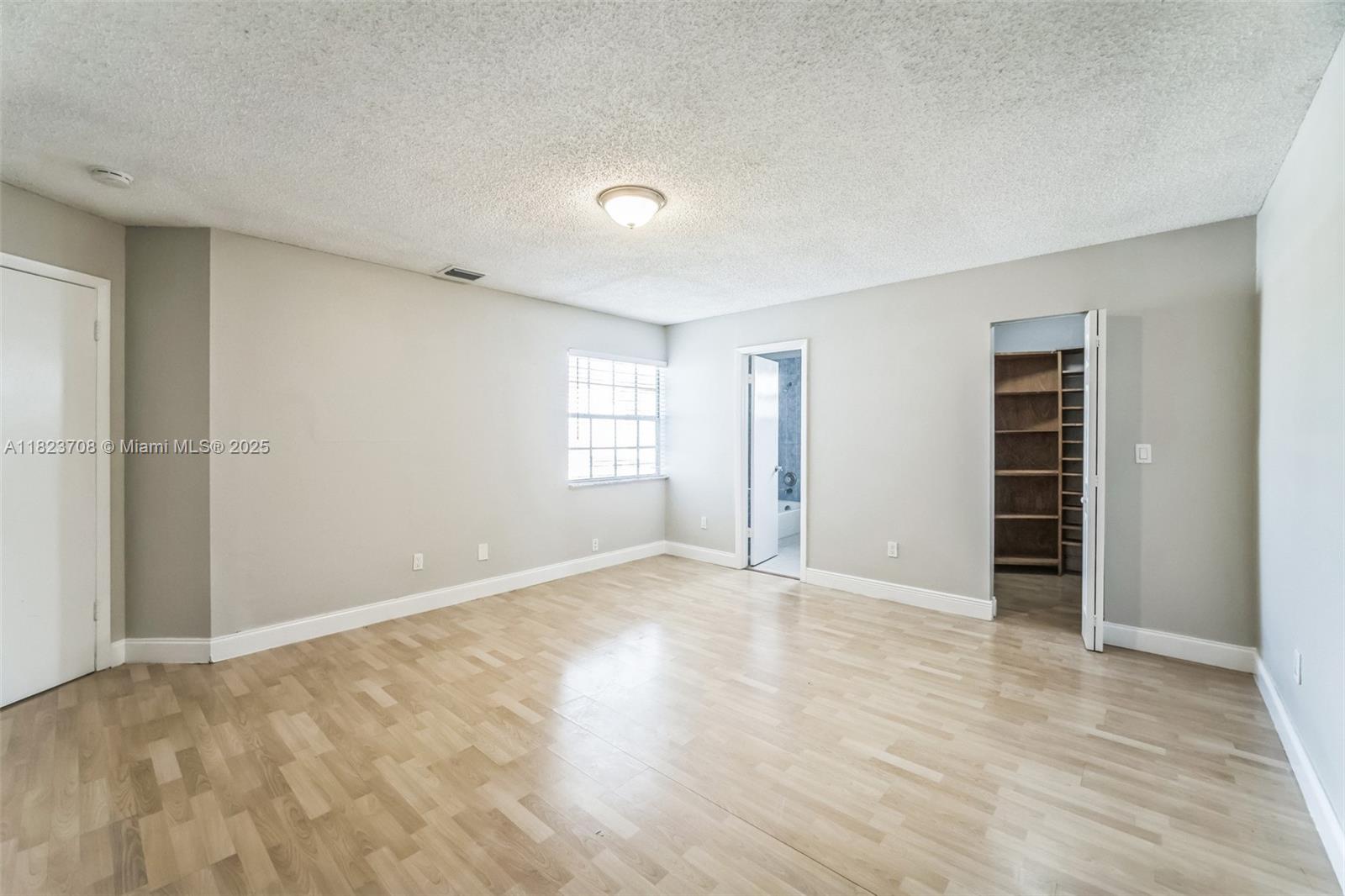 PRINCETONIAN ESTATES - Residential