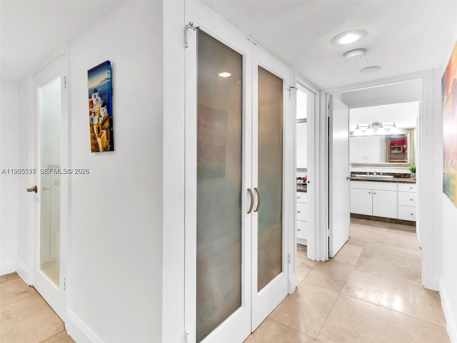 THE DECOPLAGE CONDO - Residential