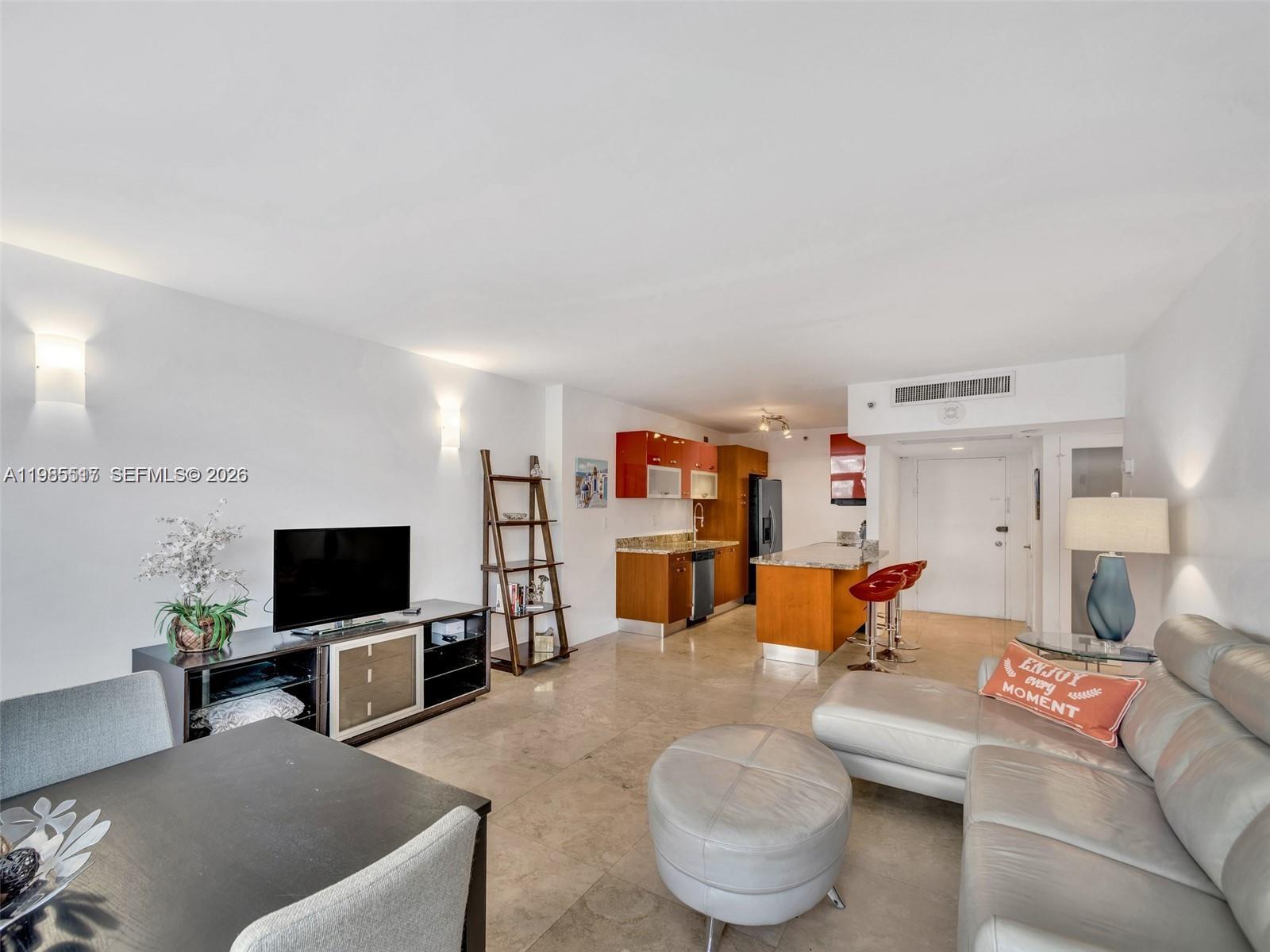 THE DECOPLAGE CONDO - Residential