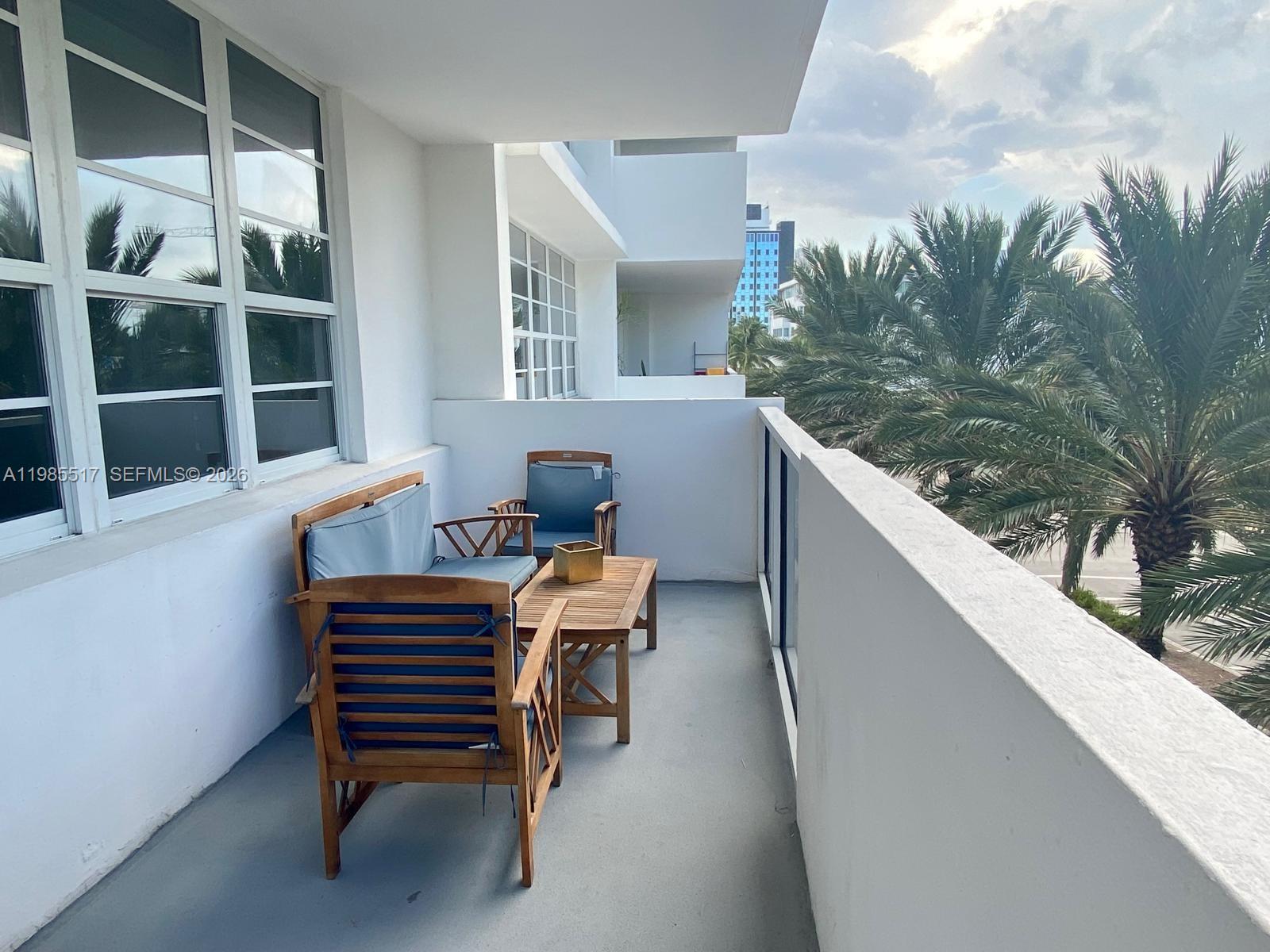 THE DECOPLAGE CONDO - Residential
