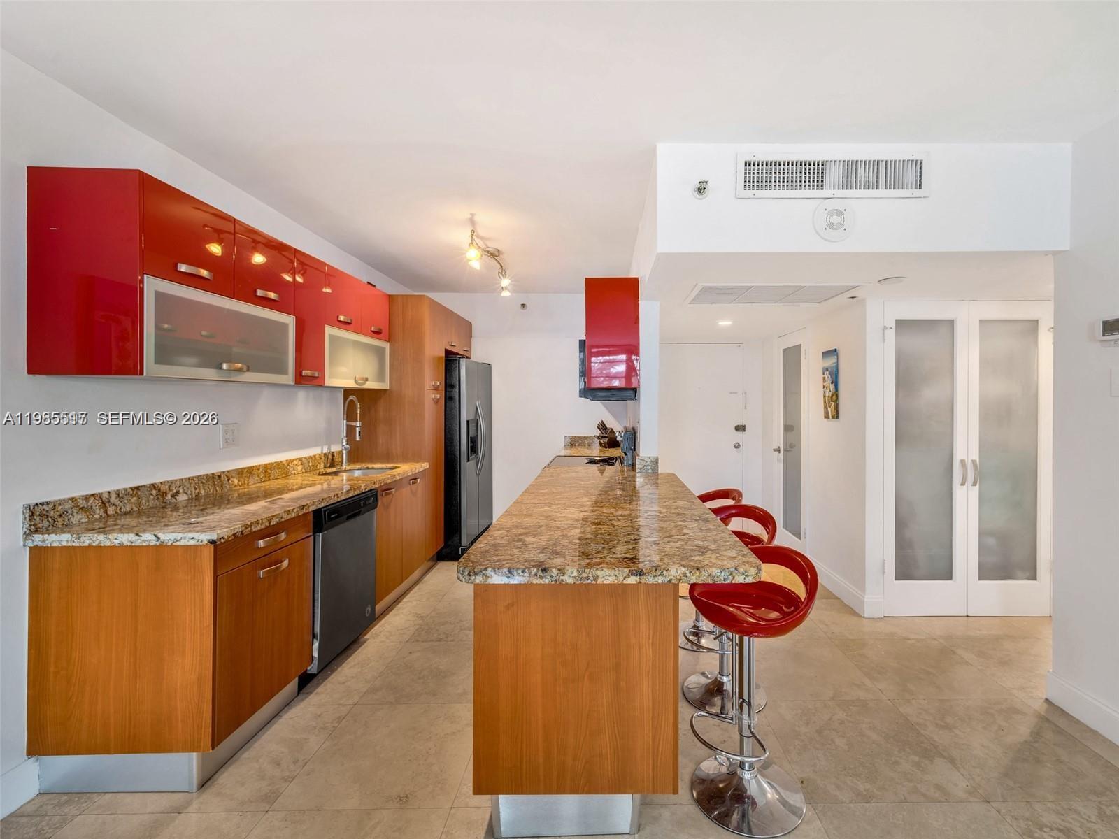 THE DECOPLAGE CONDO - Residential