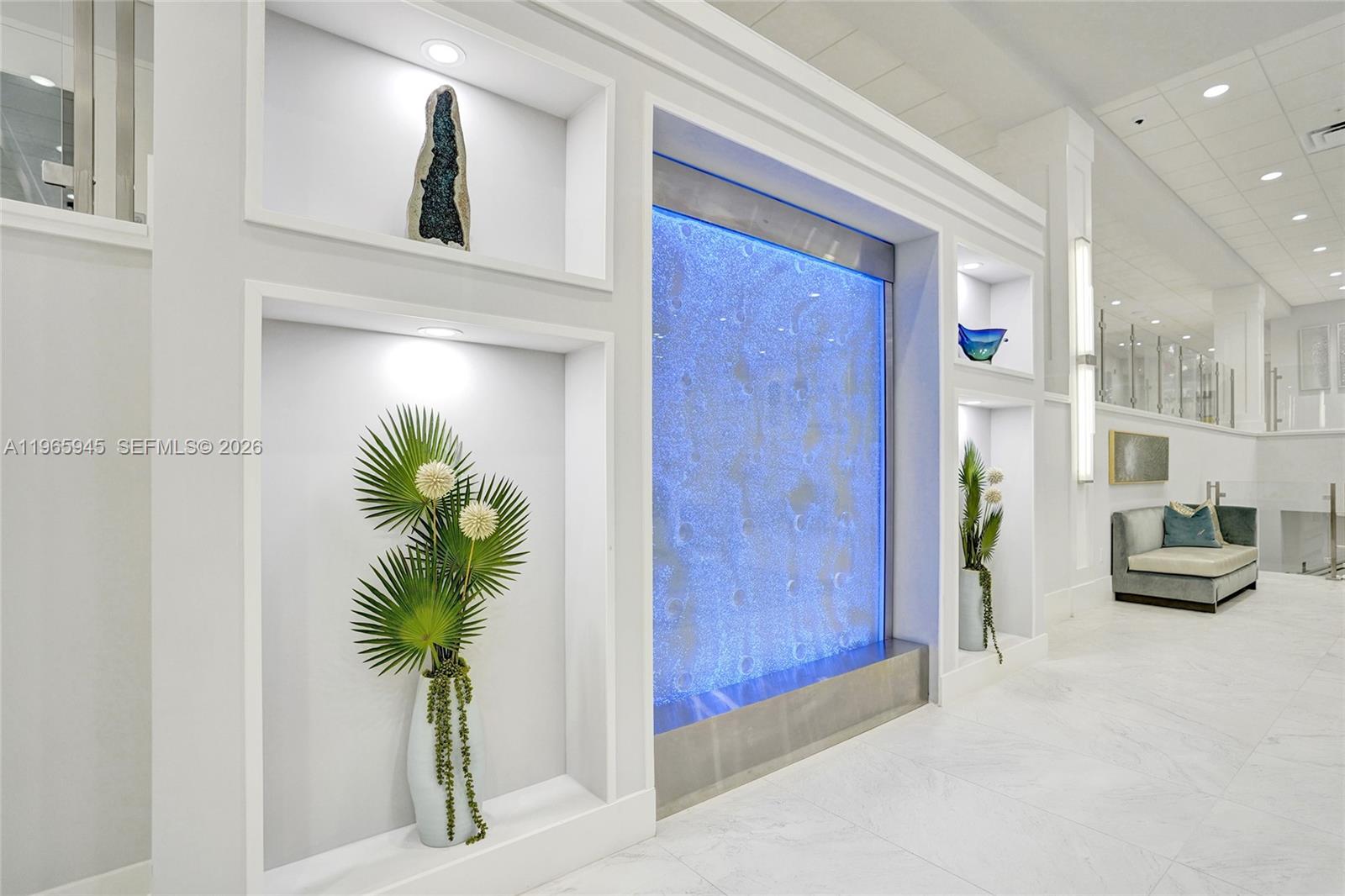 HUNTINGTON POINTE - Residential