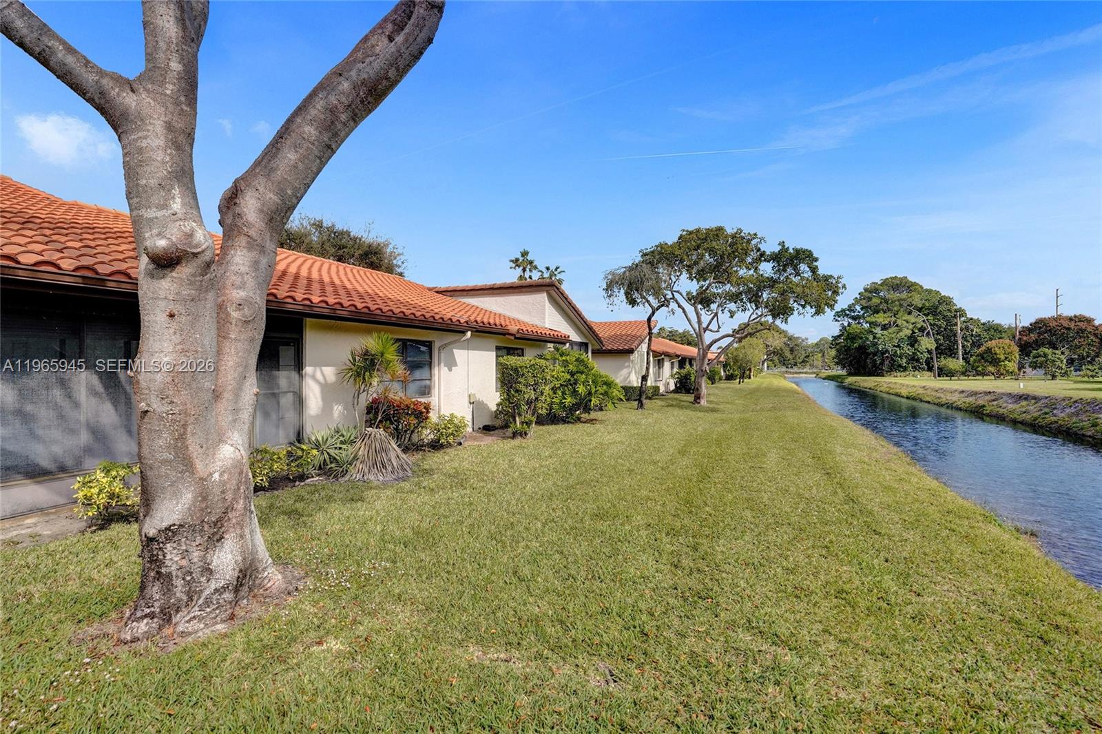 HUNTINGTON POINTE - Residential