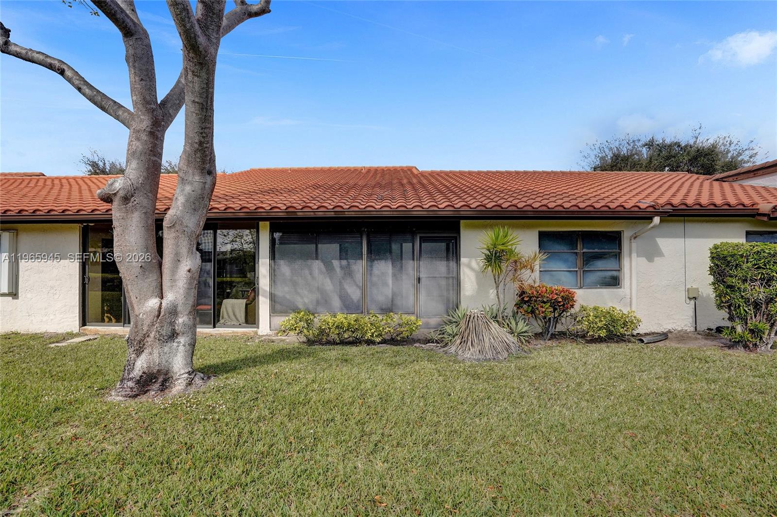 HUNTINGTON POINTE - Residential