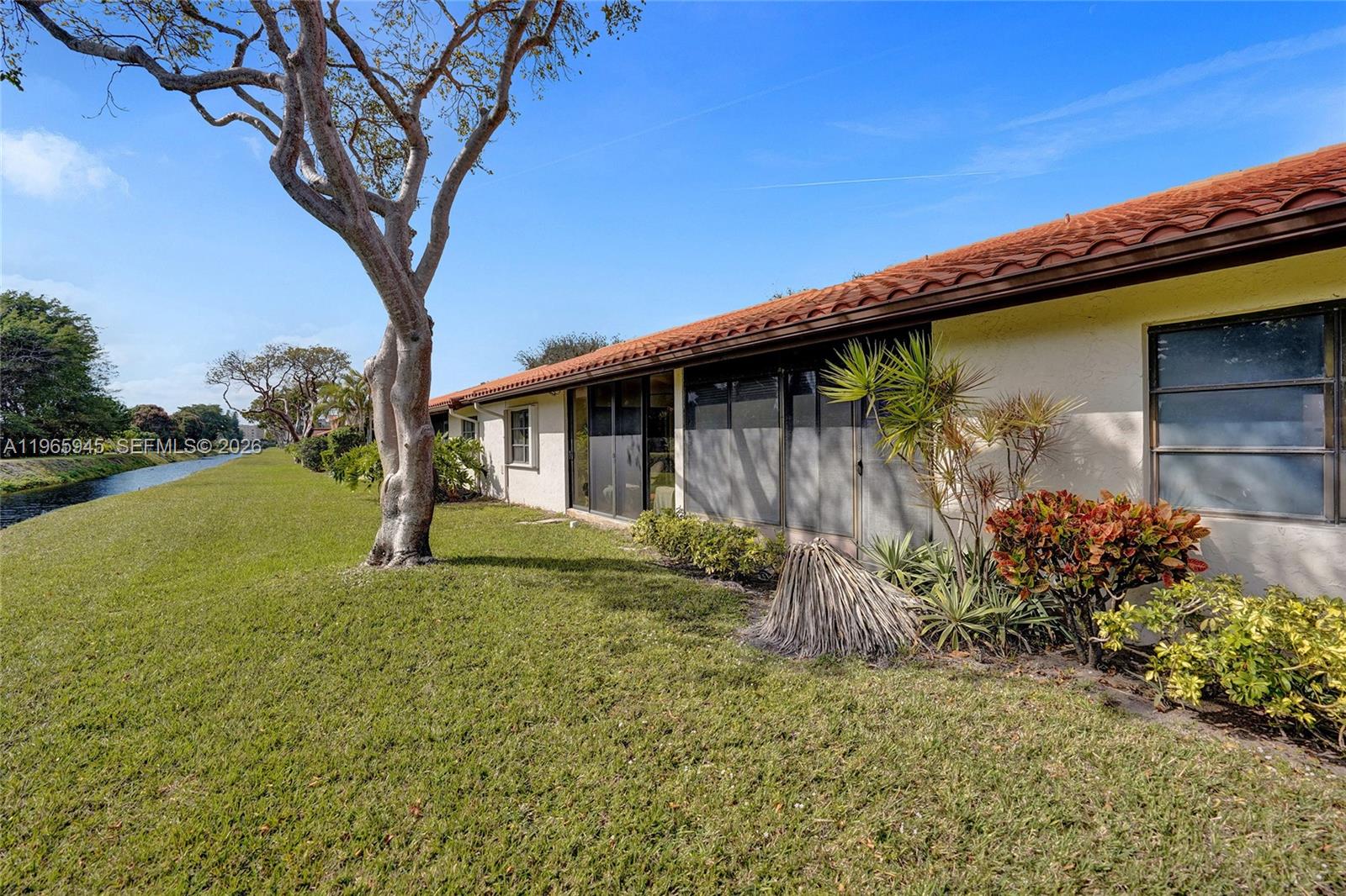HUNTINGTON POINTE - Residential