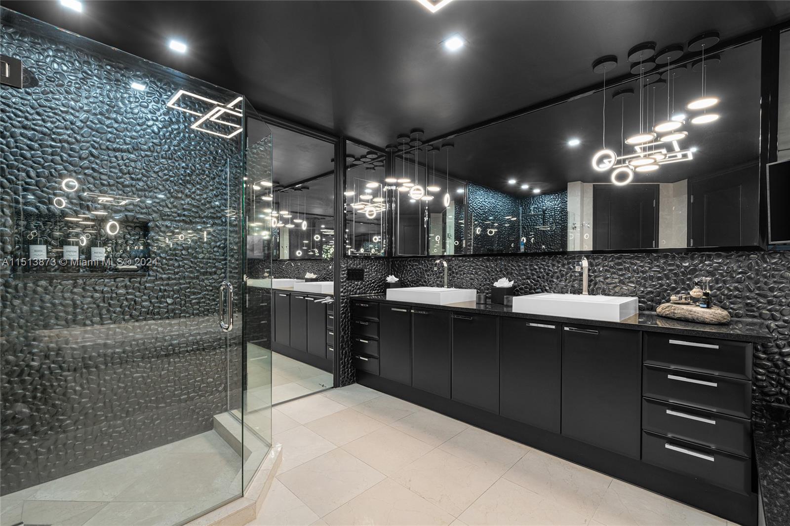 BATH CLUB - Residential