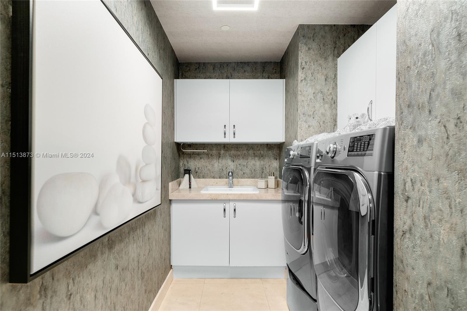 BATH CLUB - Residential
