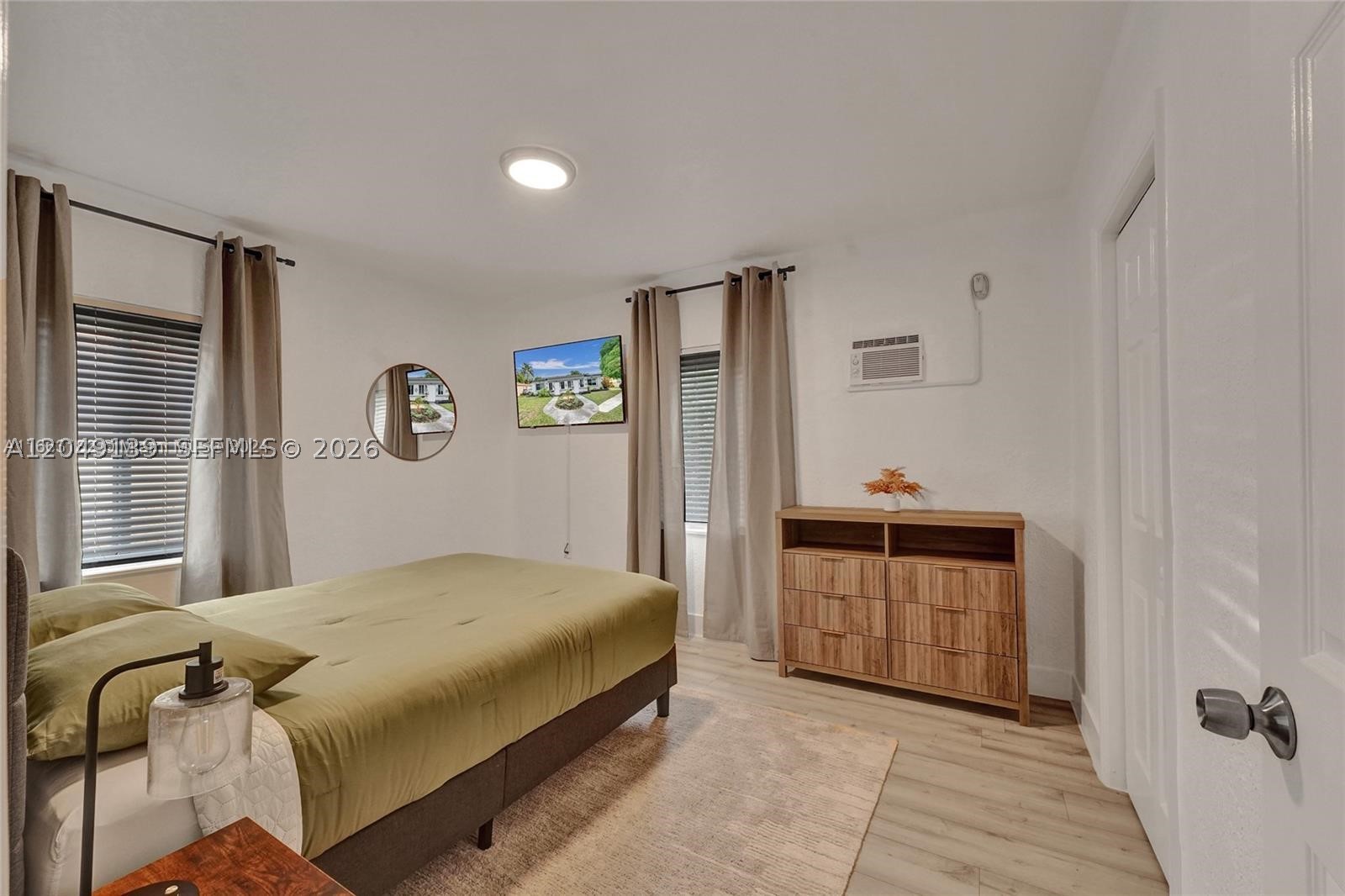 W MIAMI SHORES SEC B - Residential Lease