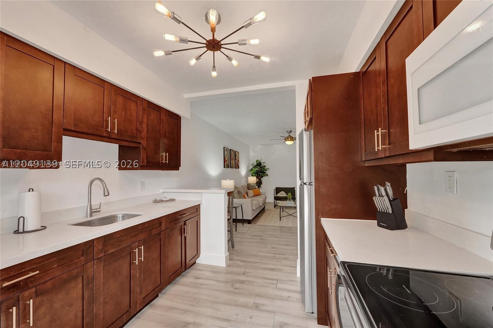 W MIAMI SHORES SEC B - Residential Lease