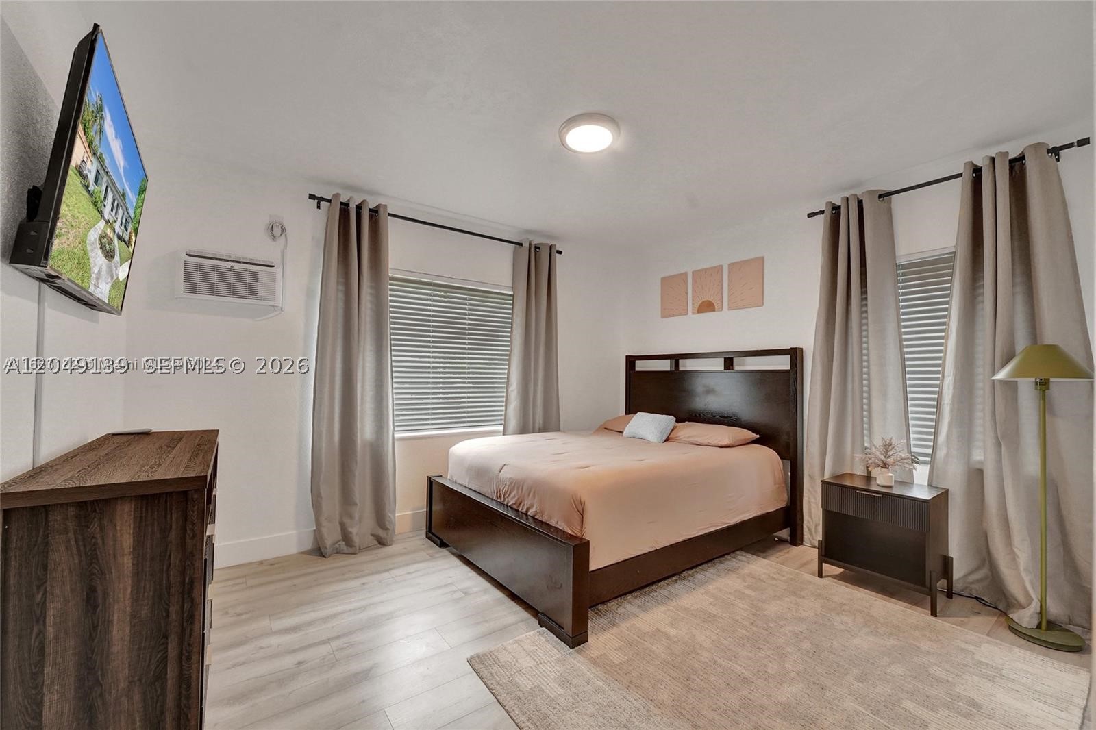 W MIAMI SHORES SEC B - Residential Lease