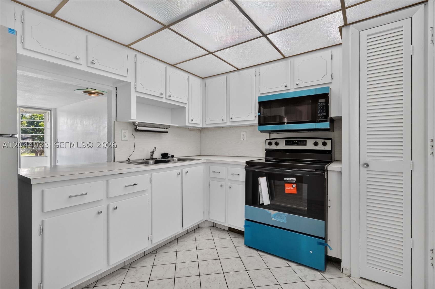 ROLLING GREEN CONDO C - Residential