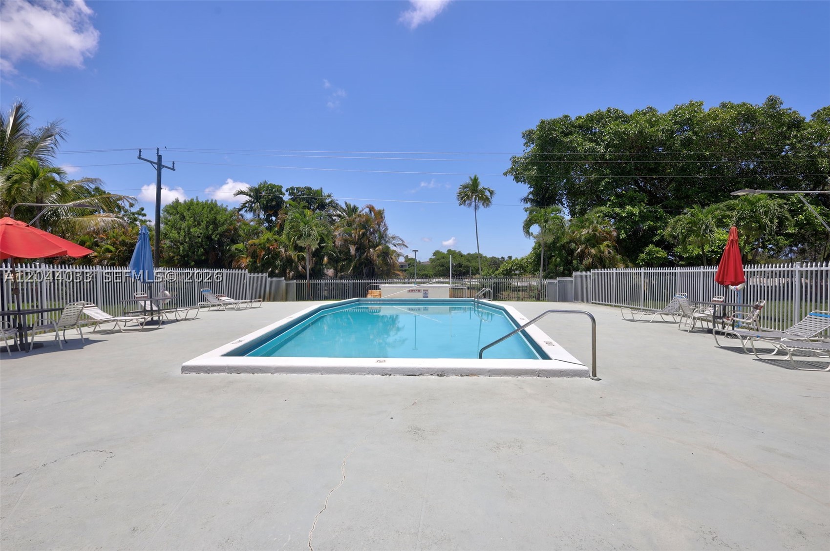 ROLLING GREEN CONDO C - Residential