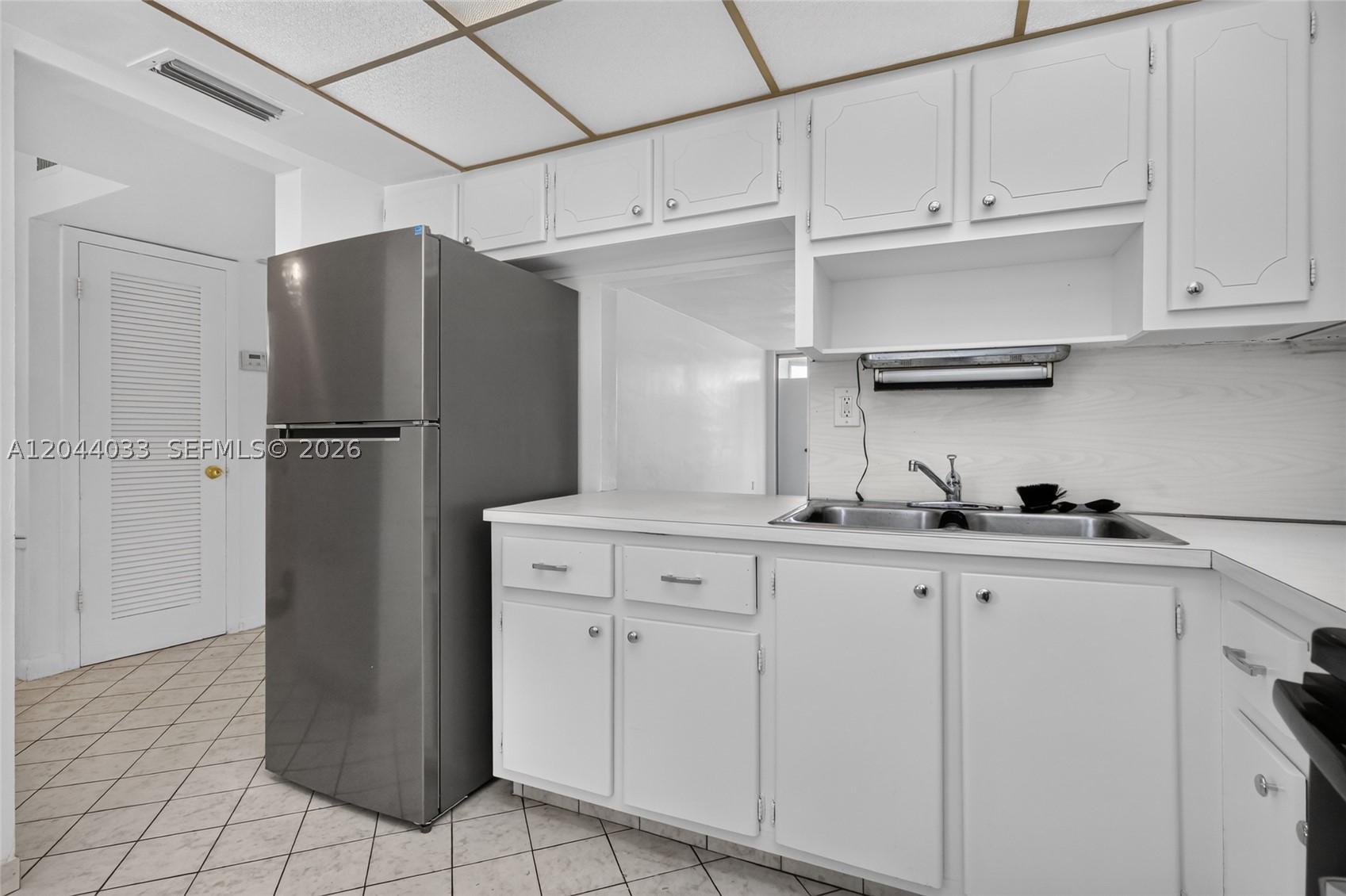 ROLLING GREEN CONDO C - Residential