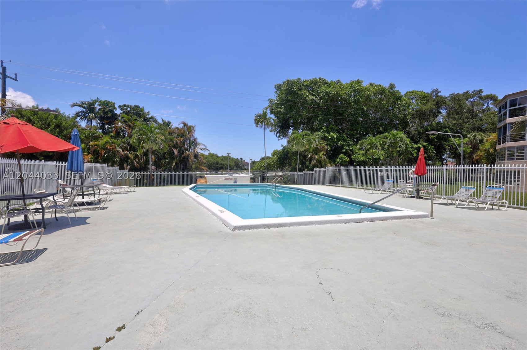 ROLLING GREEN CONDO C - Residential