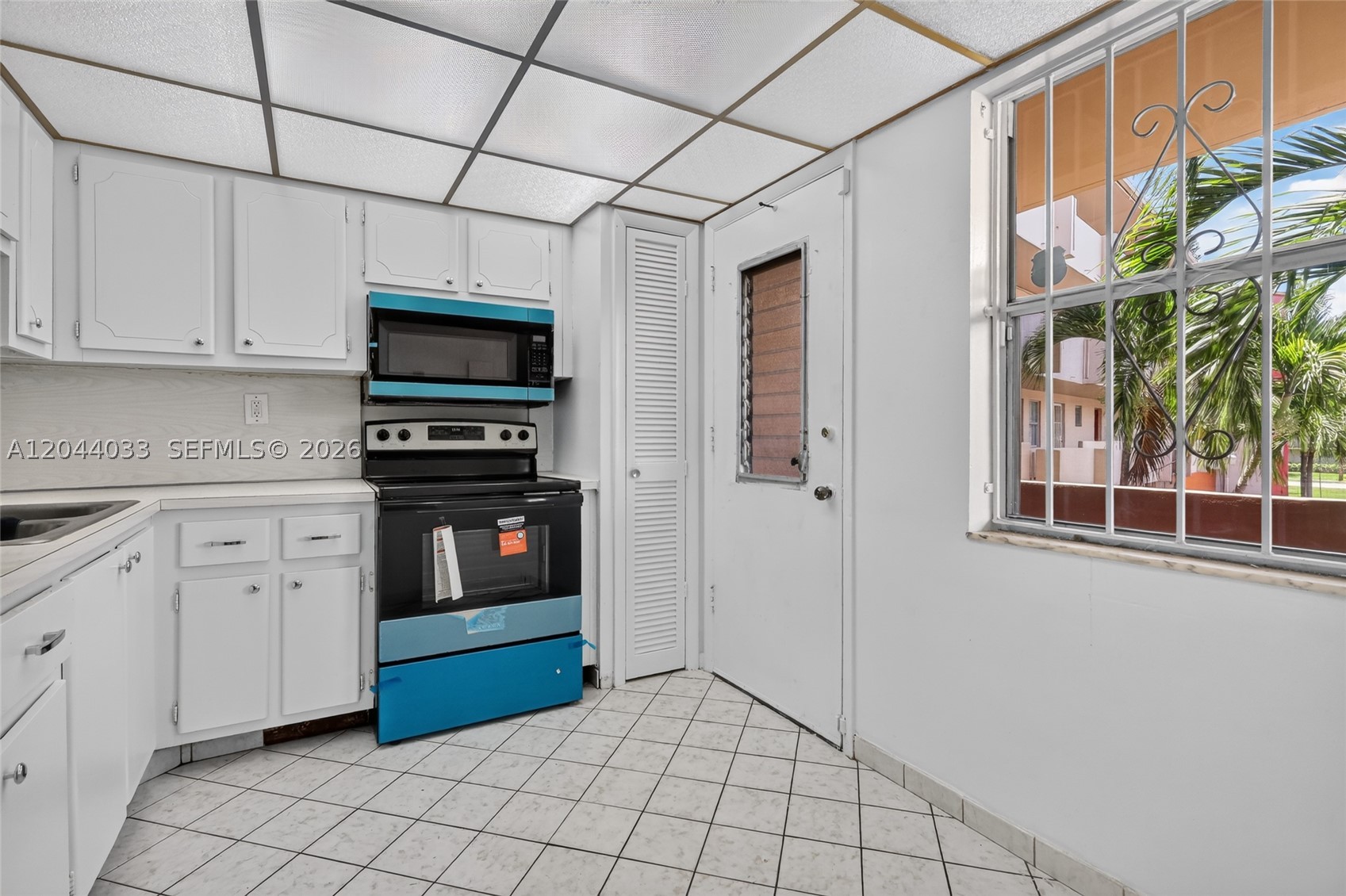 ROLLING GREEN CONDO C - Residential