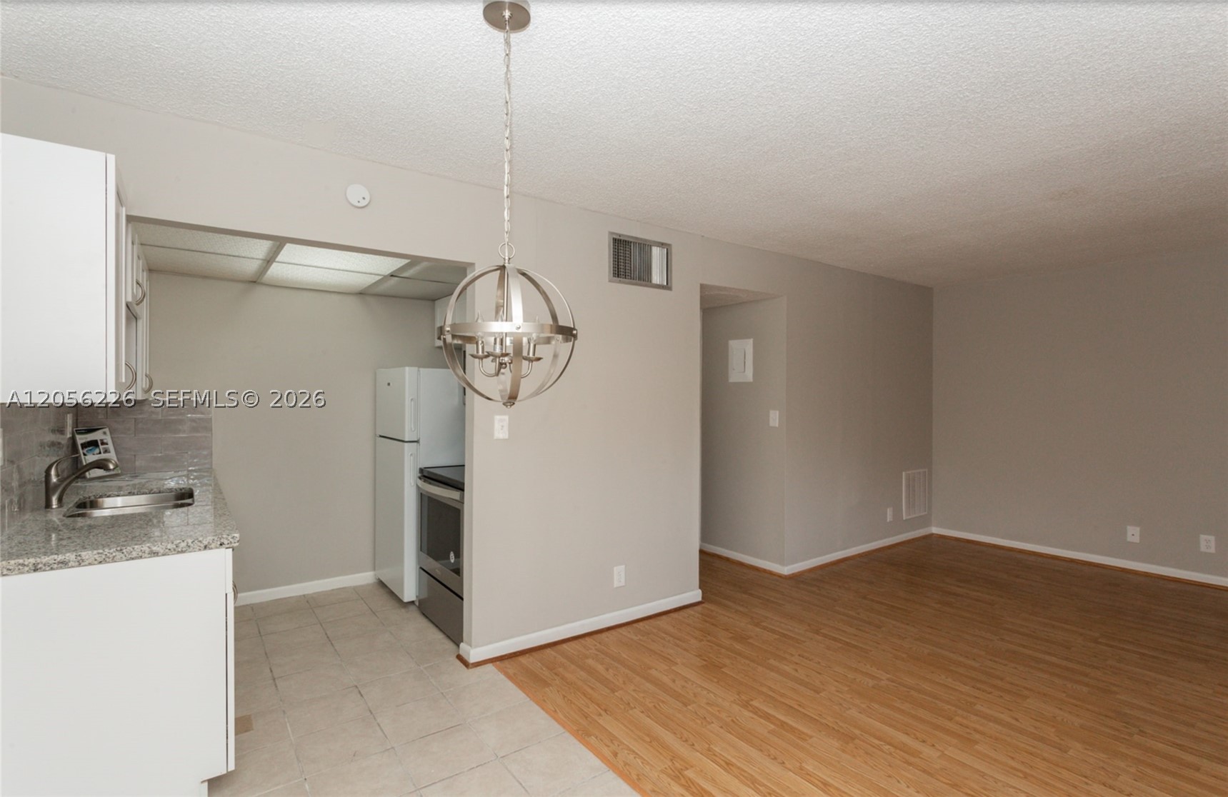 WARRENTON HOUSE CONDO - Residential