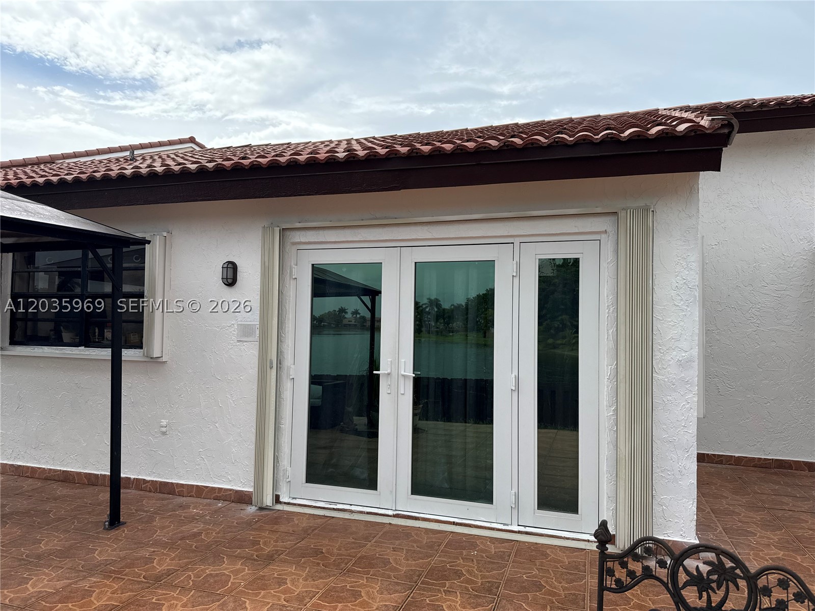 TAMIAMI LAKES SEC 7 - Residential